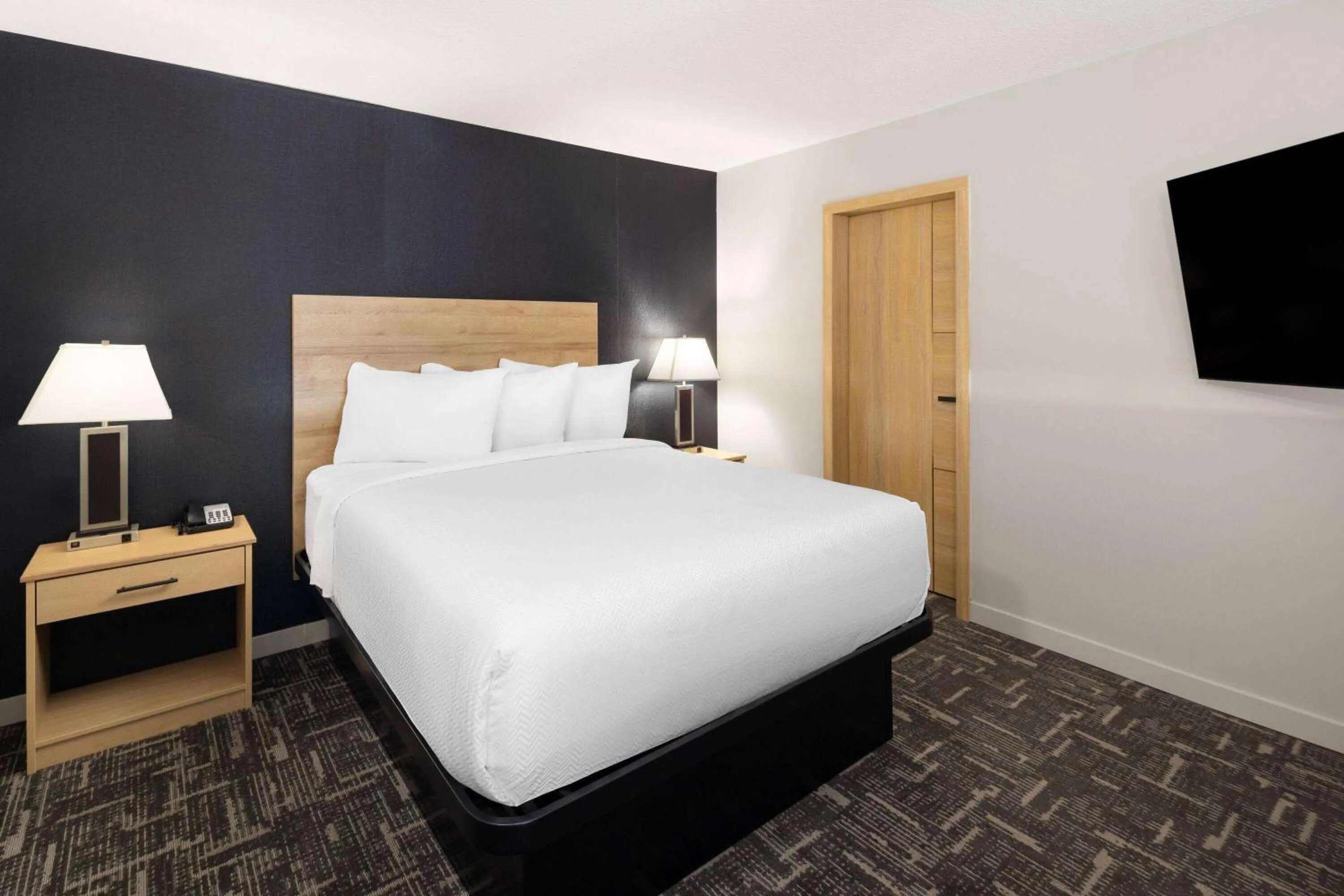 One-Bedroom Loft Suite with Two Queen Beds - Non-Smoking in Baymont by Wyndham West Edmonton