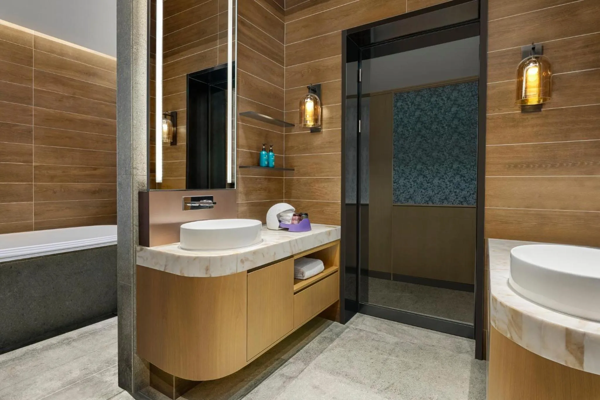 Suite in Crowne Plaza Shanghai Snow World by IHG