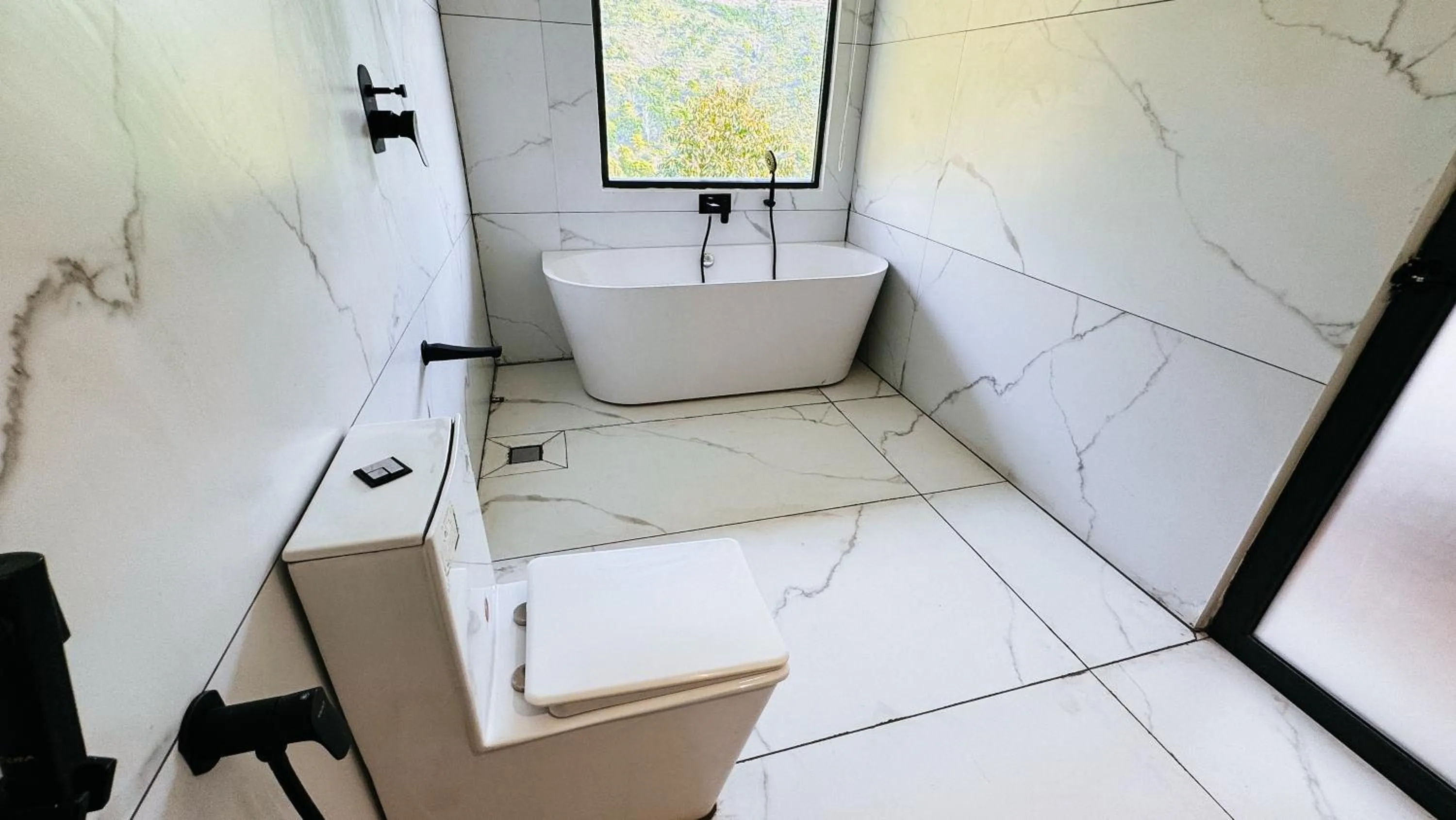 Suite with Mountain View in Tomorrowland Farms and Suites