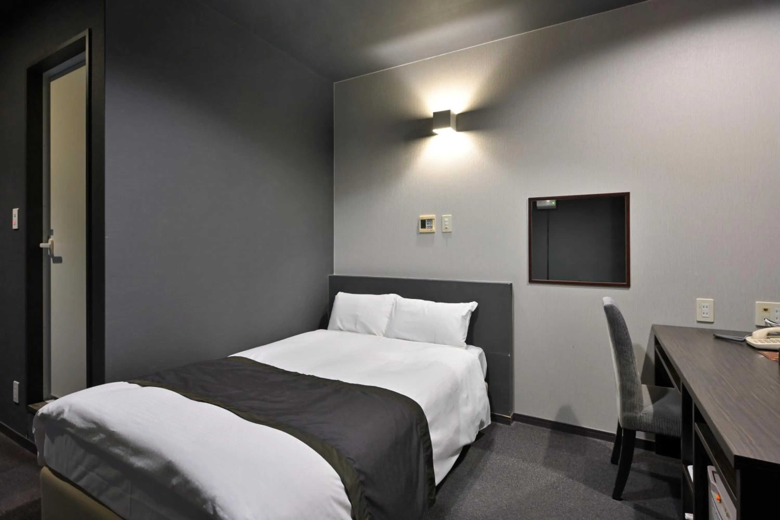 Double Room with Small Double Bed - Non-Smoking in Wakayama Urban Hotel