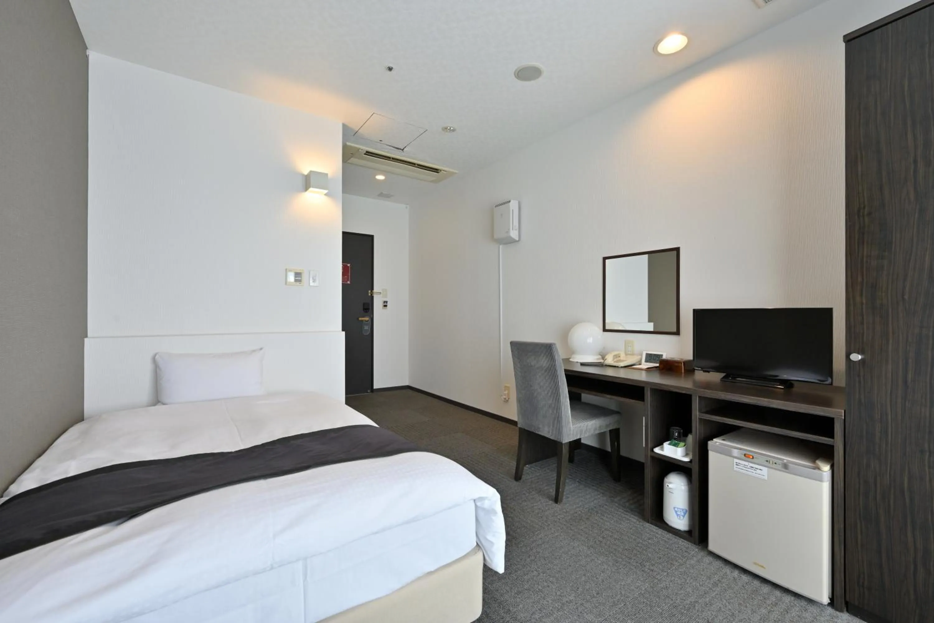 Single Room - Smoking with City View in Wakayama Urban Hotel