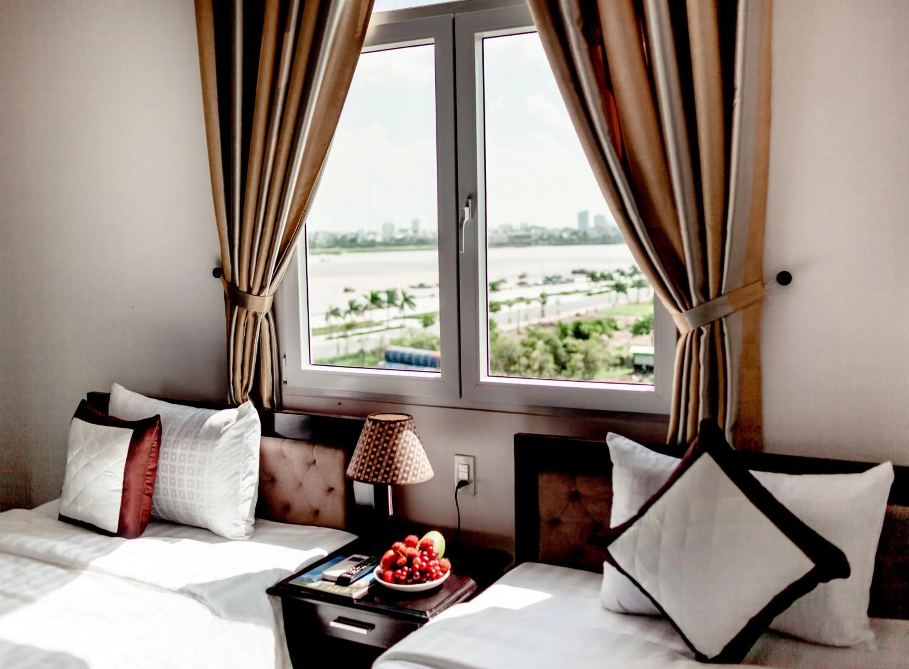 Family Room with Private Bathroom in Night Sky Hotel