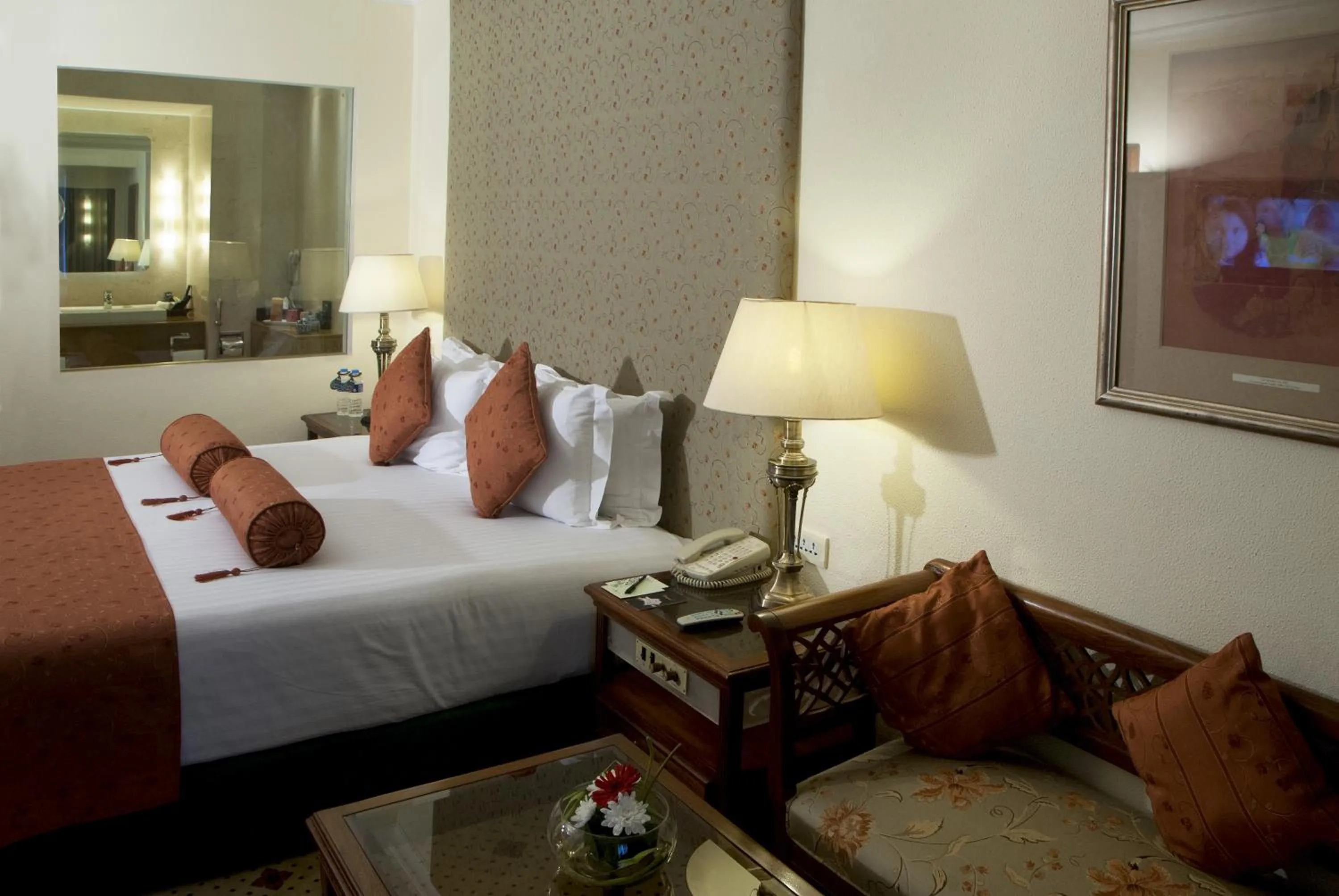 Avari World Traveler Room - single occupancy in Avari Lahore Hotel