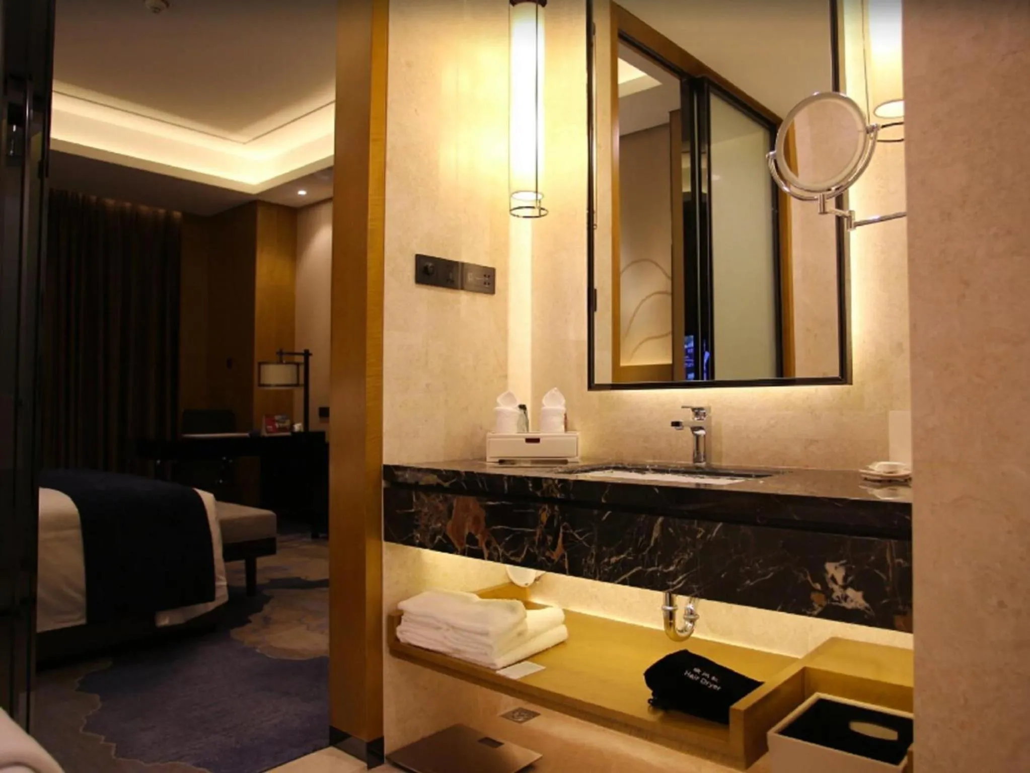 Premium King Room - Non-Smoking in Wyndham Chongqing Yuelai