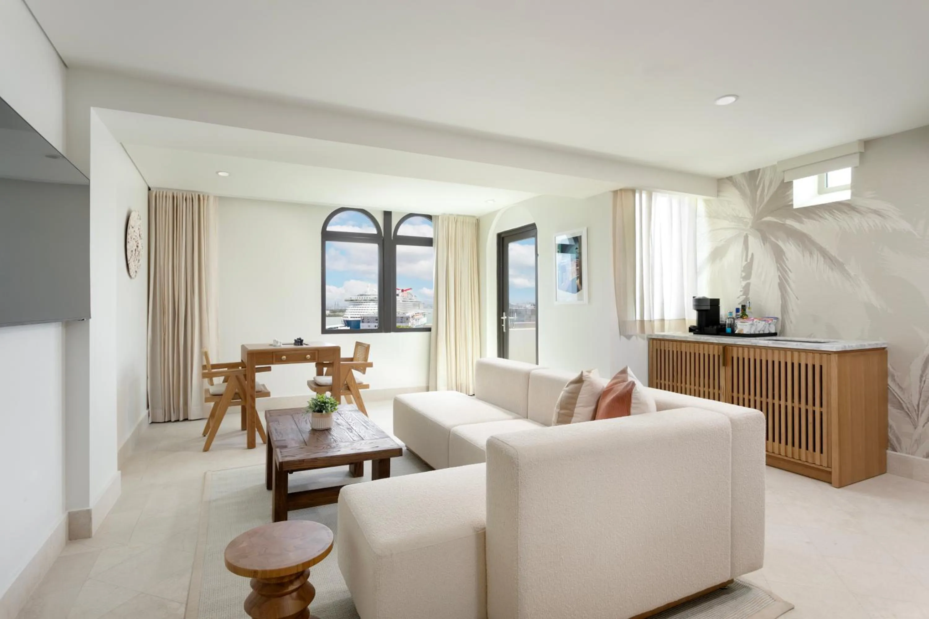 Deluxe Suite in Alma San Juan