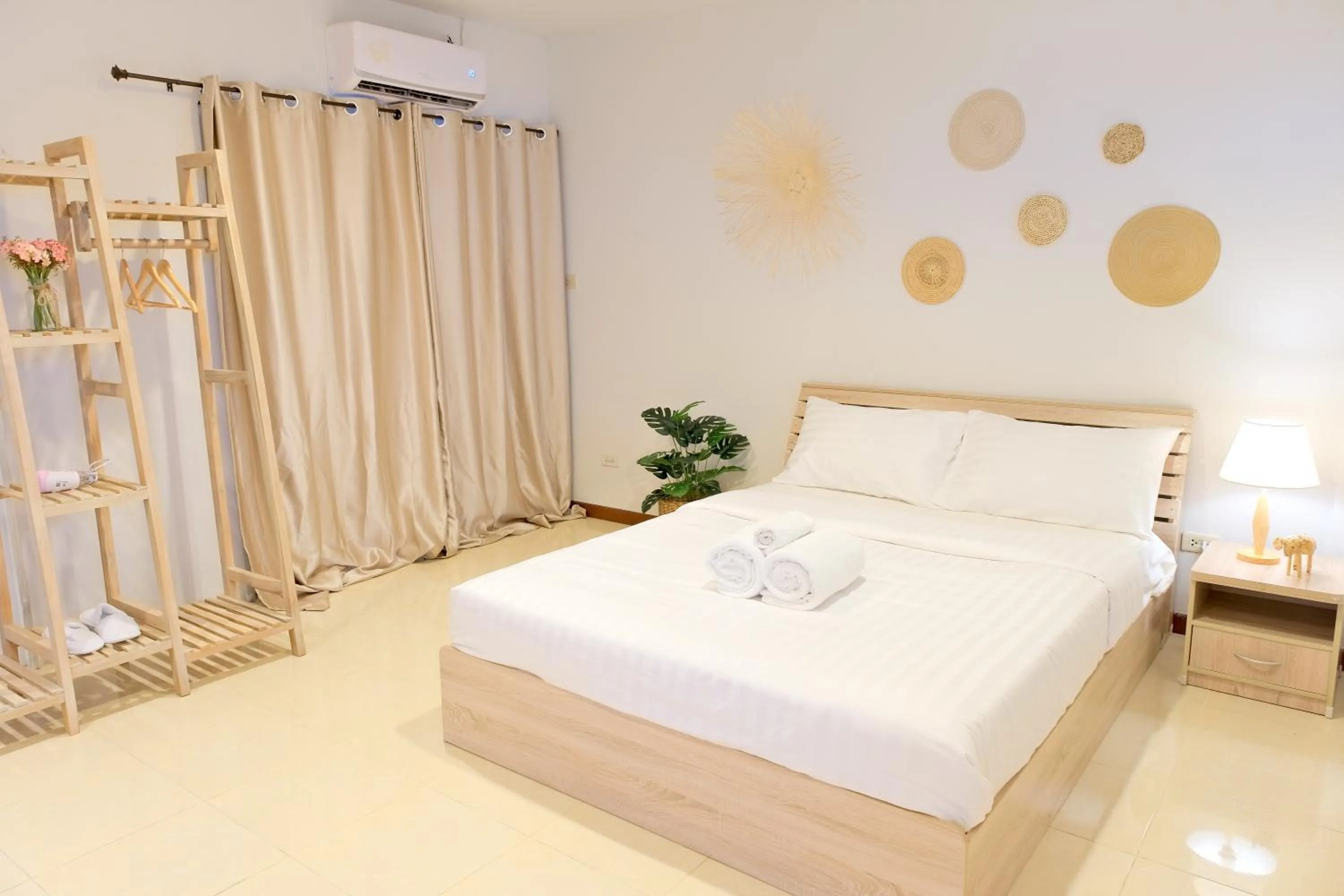 Double Room with Balcony in Baan Chinnakarn