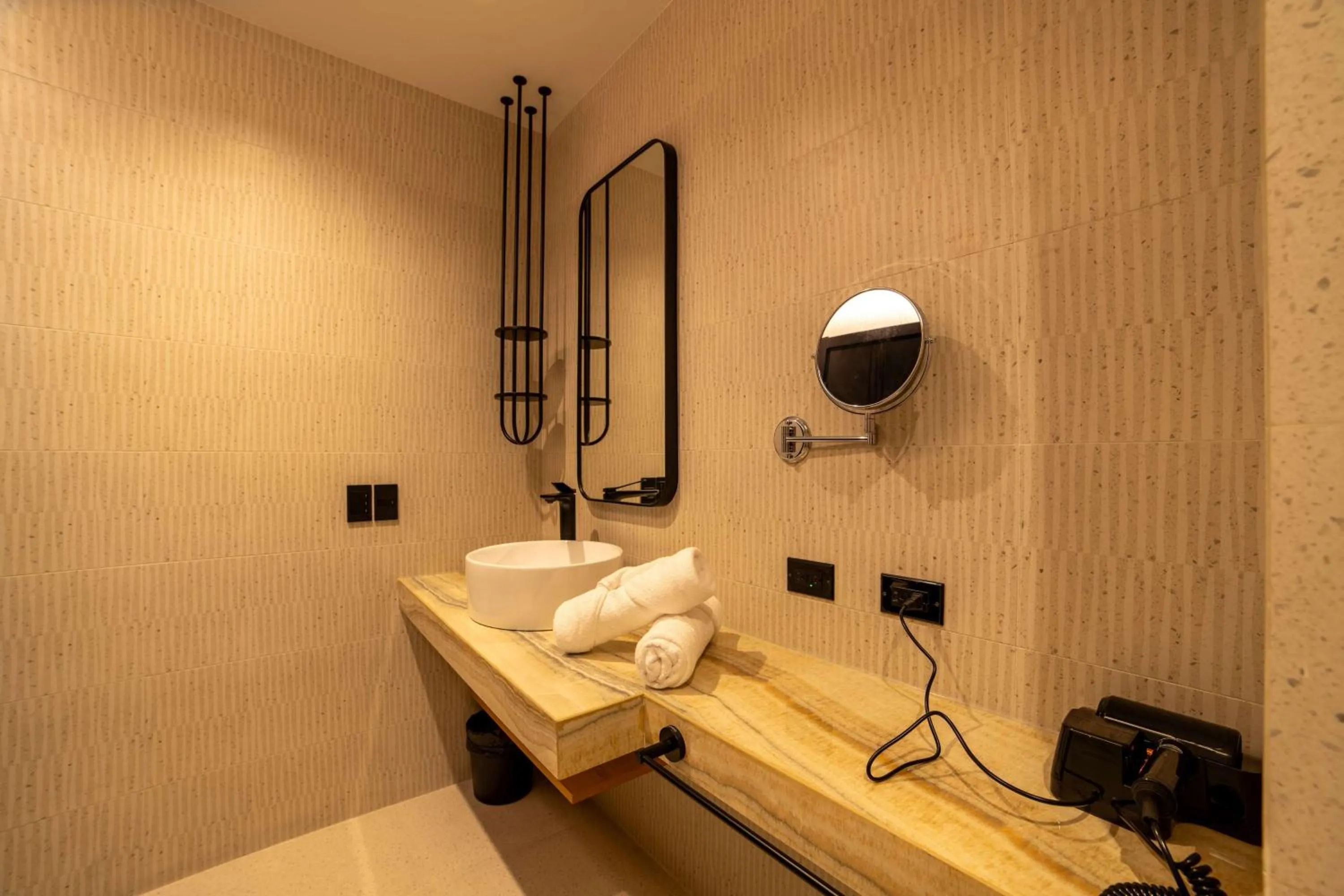 Queen Room with Two Queen Beds - Main Floor/Non-Smoking in Aiden by Best Western Georgetown Guyana