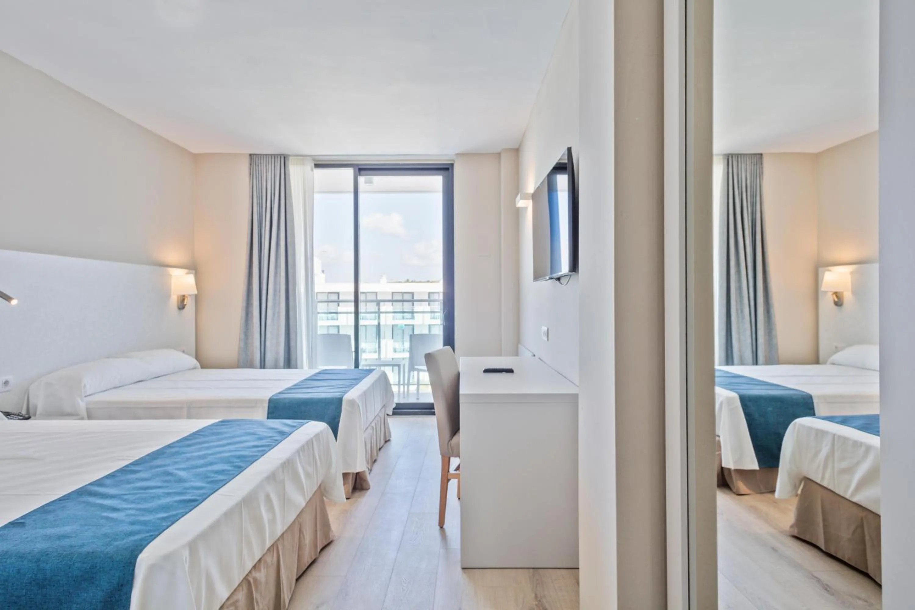 Double Room with Pool View (3 Adults) in Hotel Best Sol D´Or