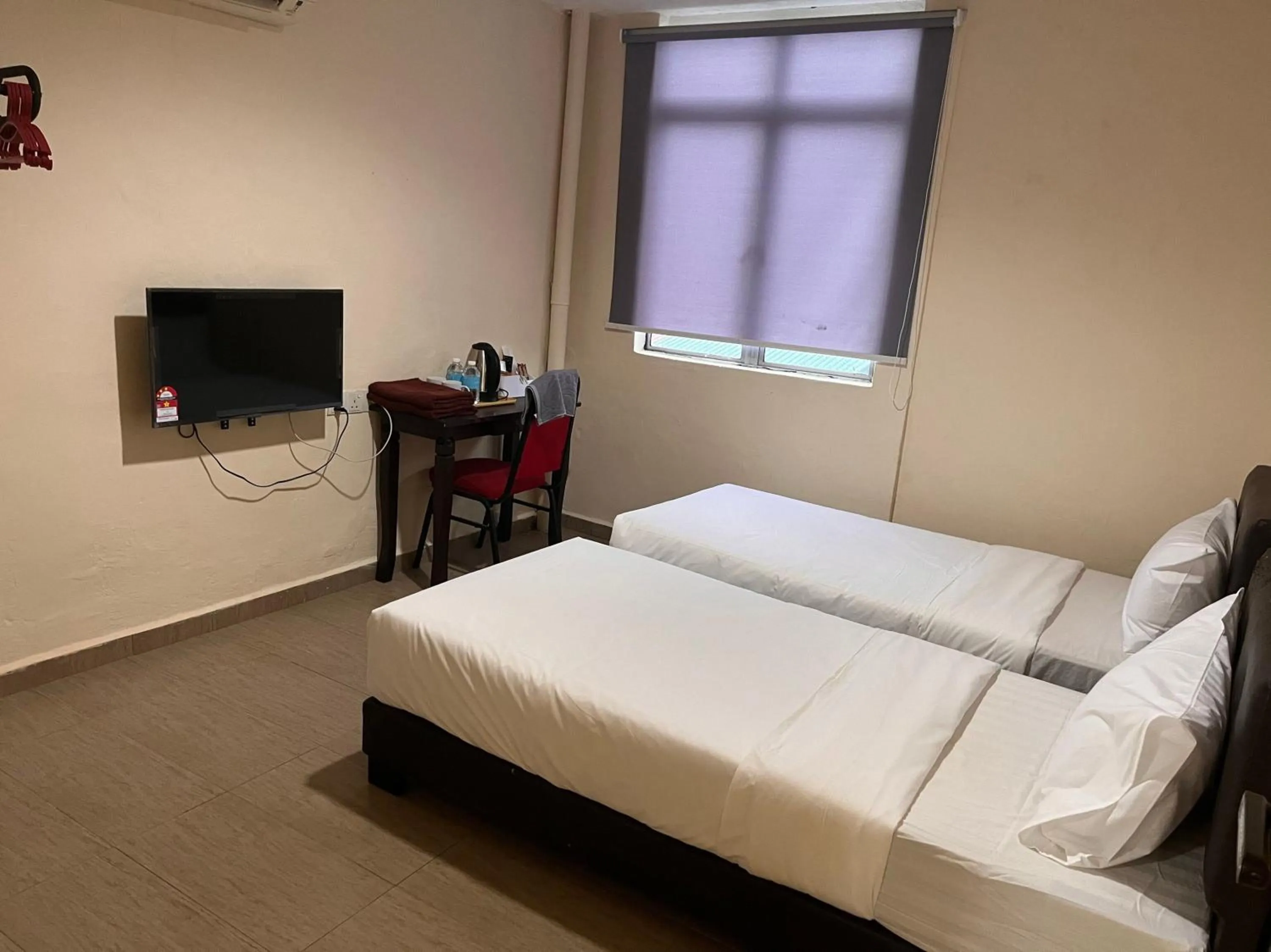 Deluxe Twin Room in Hotel O Tampoi Sojourn