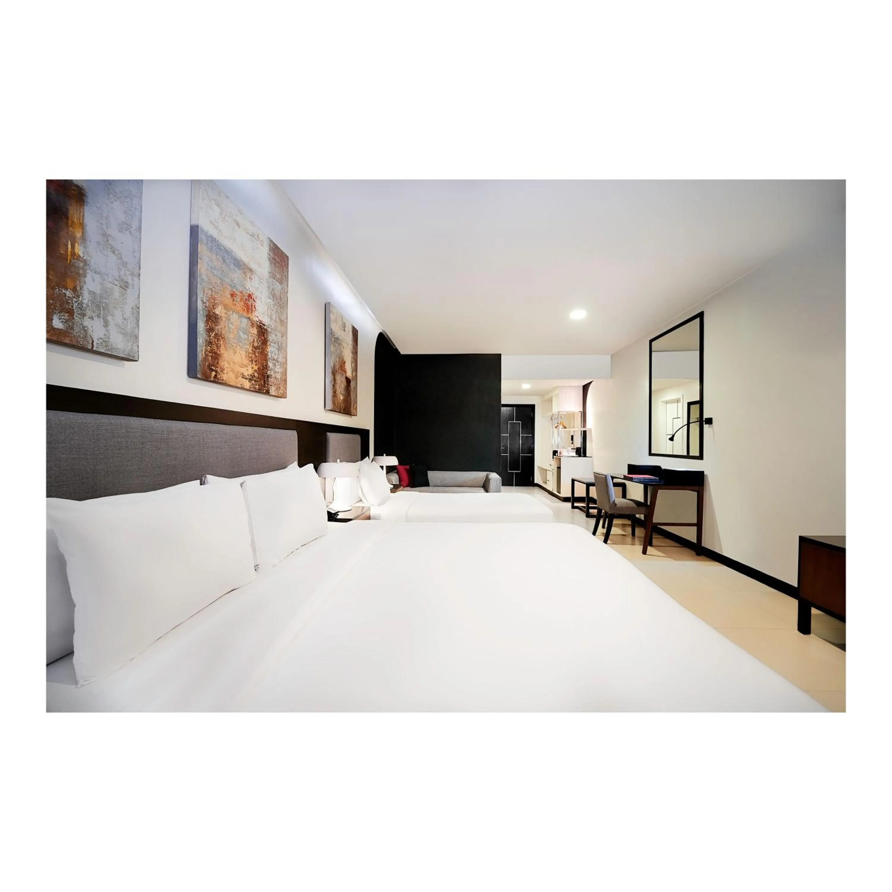 Family Room in Summit Hotel Magnolia