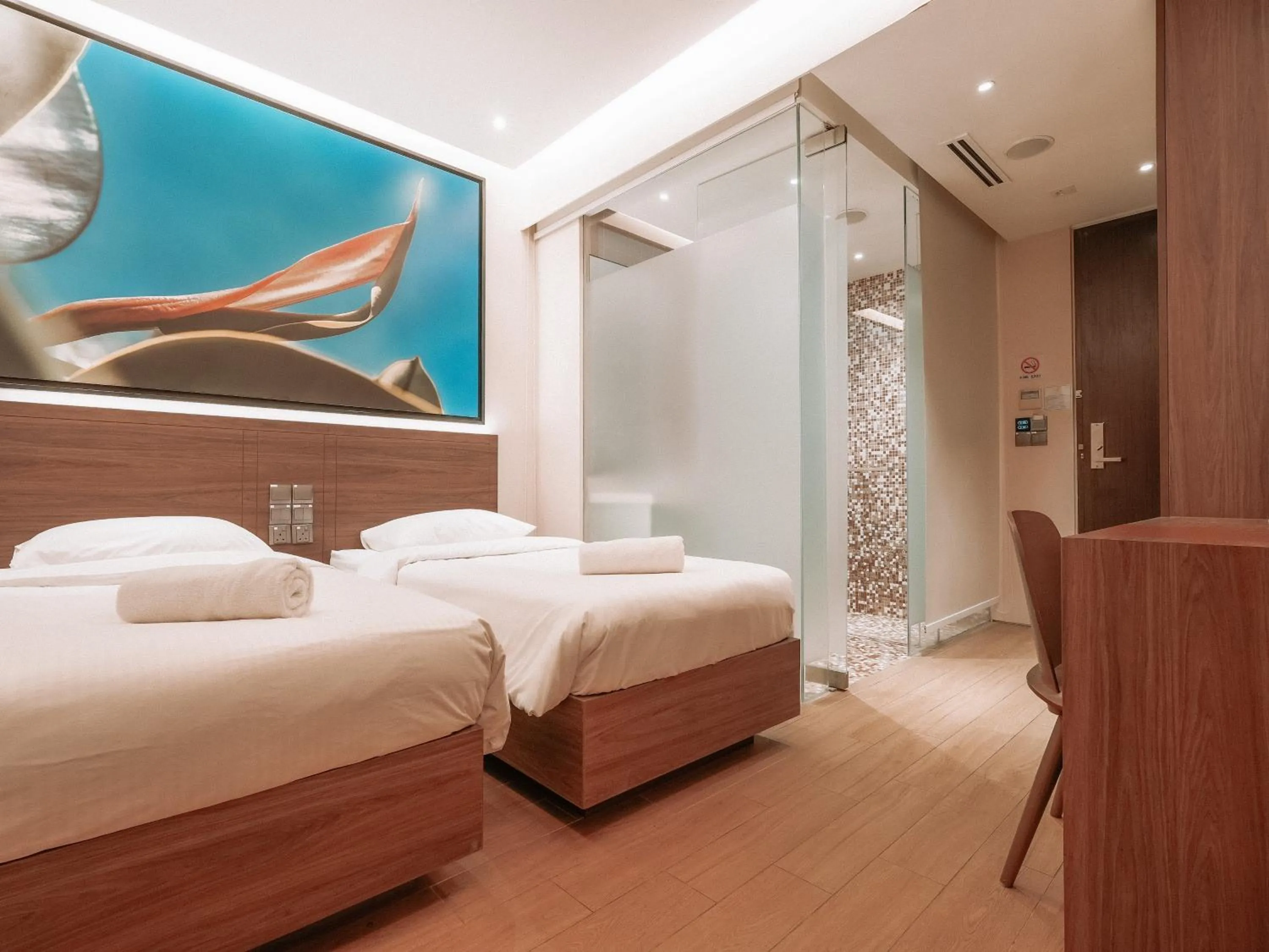 Deluxe Twin, No Window in A Hotel Bugis