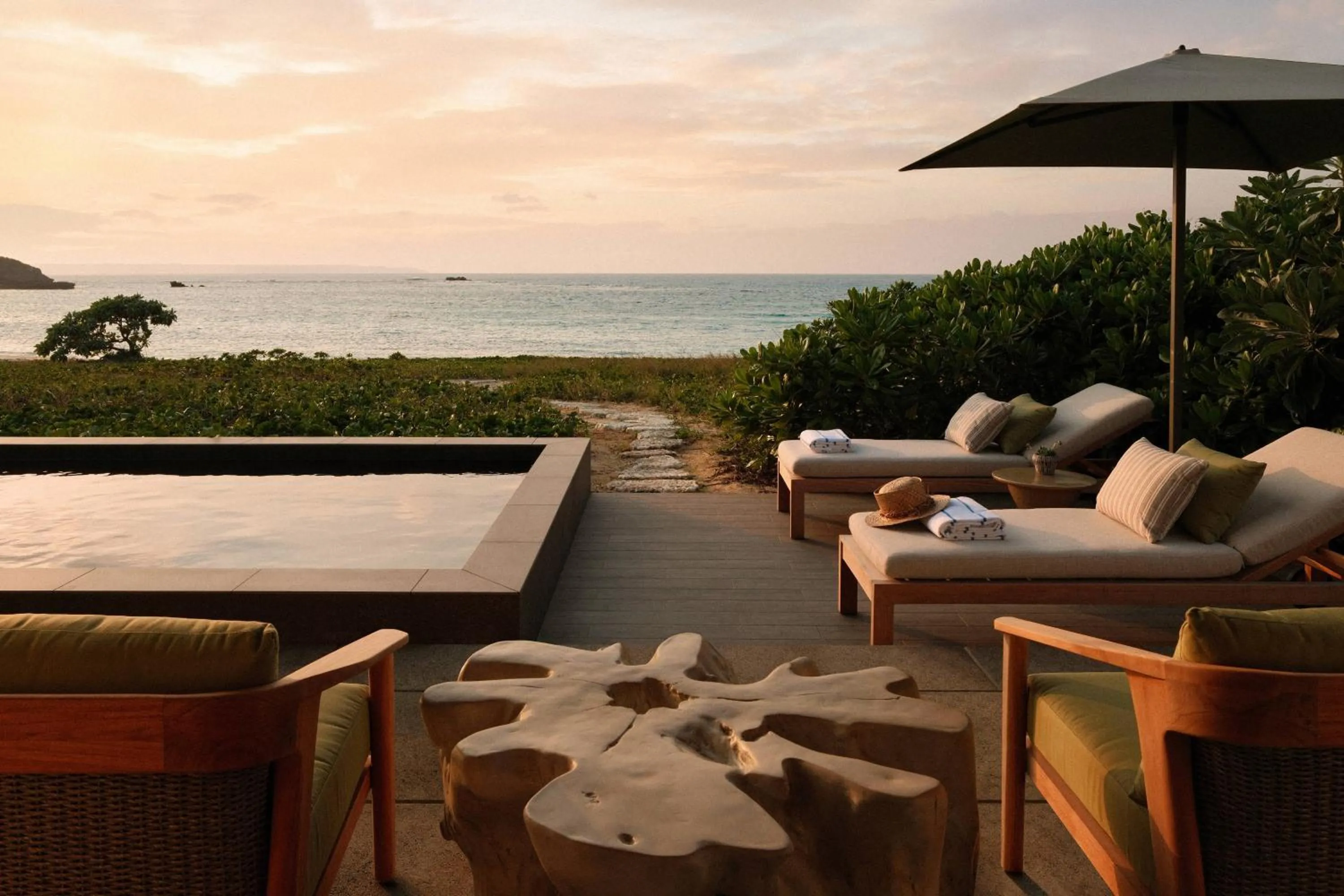 Deluxe Beachfront Villa Twin in Rosewood Miyakojima