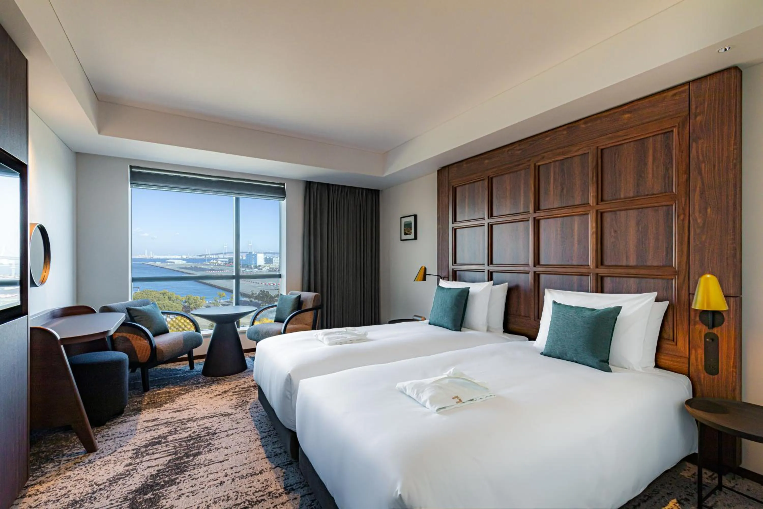 Deluxe Hollywood Twin Room - Non-Smoking in The Gate Hotel Yokohama by Hulic