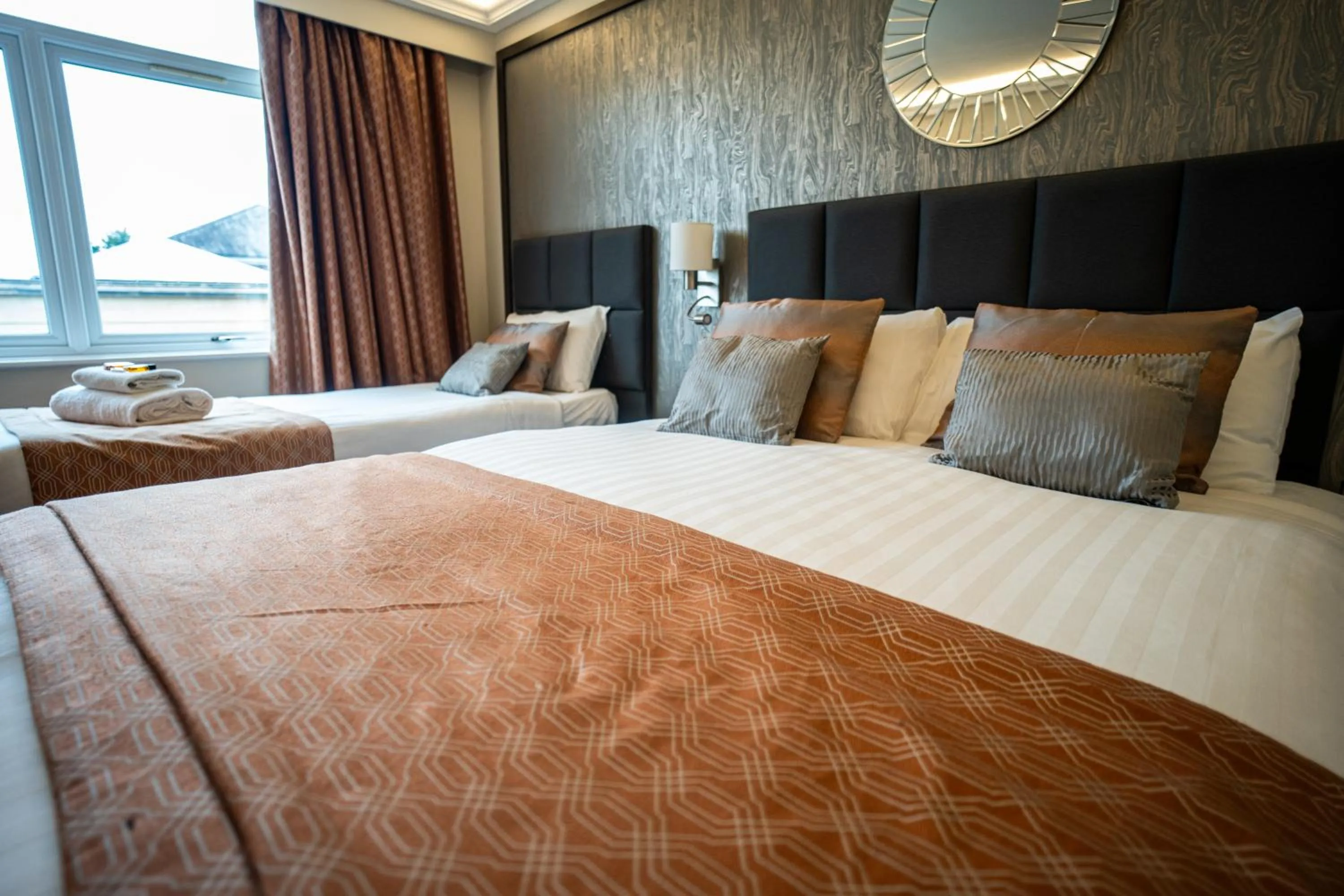 Superior King Room with Twin Beds - single occupancy - Non-Smoking in Park Hall Hotel and Spa Wolverhampton