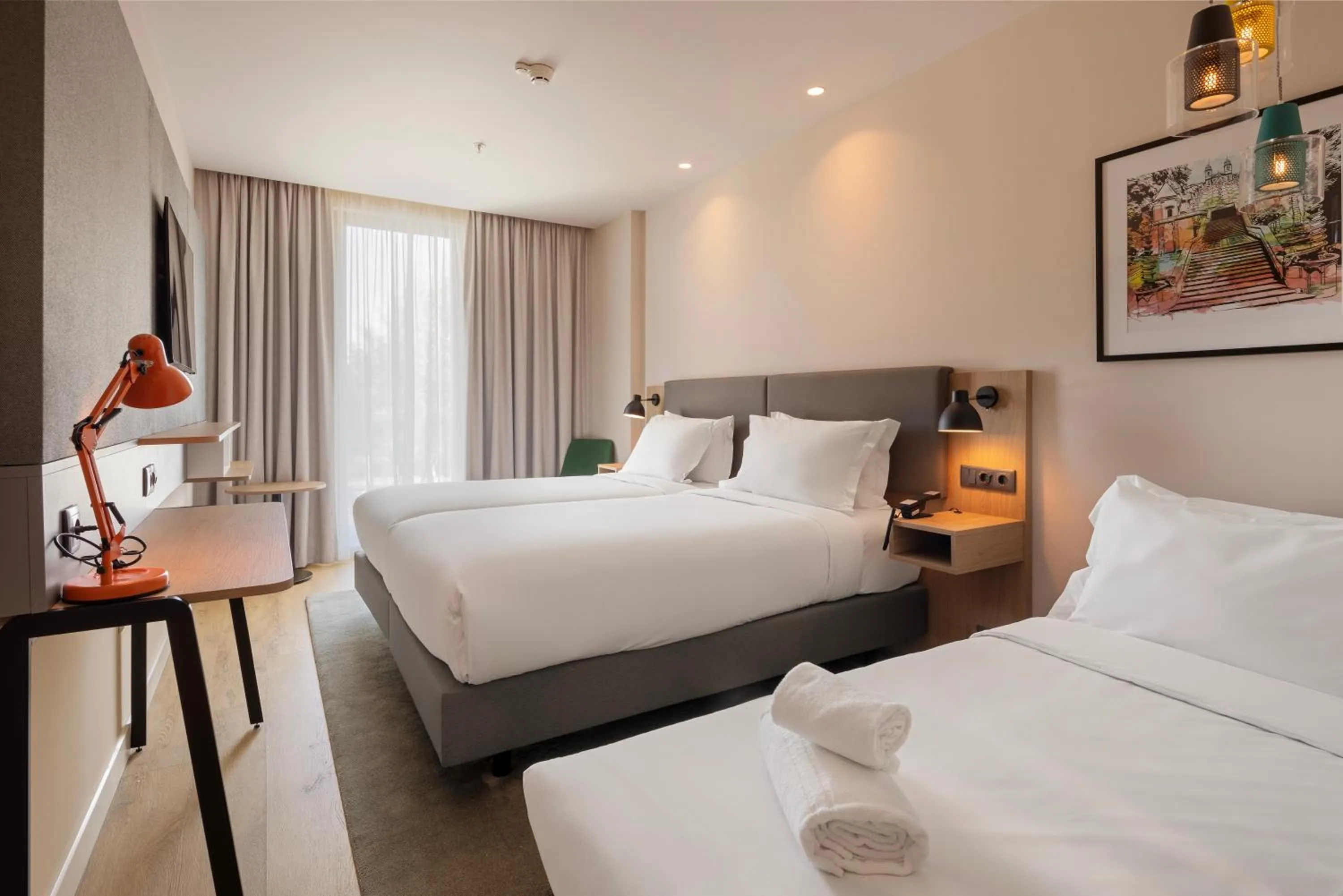 Premium Twin Room with Sofa Bed in Holiday Inn Braga by IHG