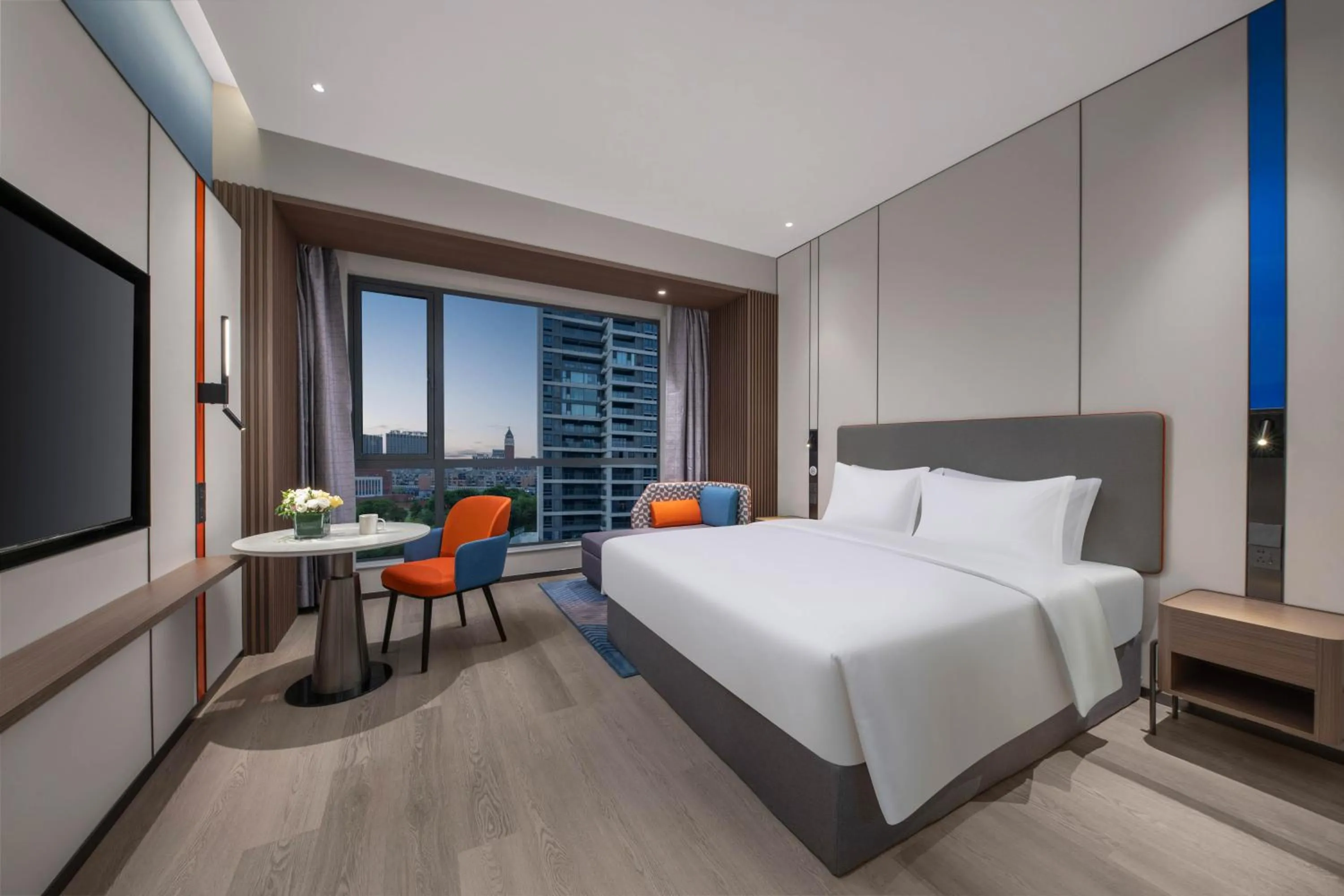 King Suite with City View in Holiday Inn Express Hai'an Railway Station by IHG