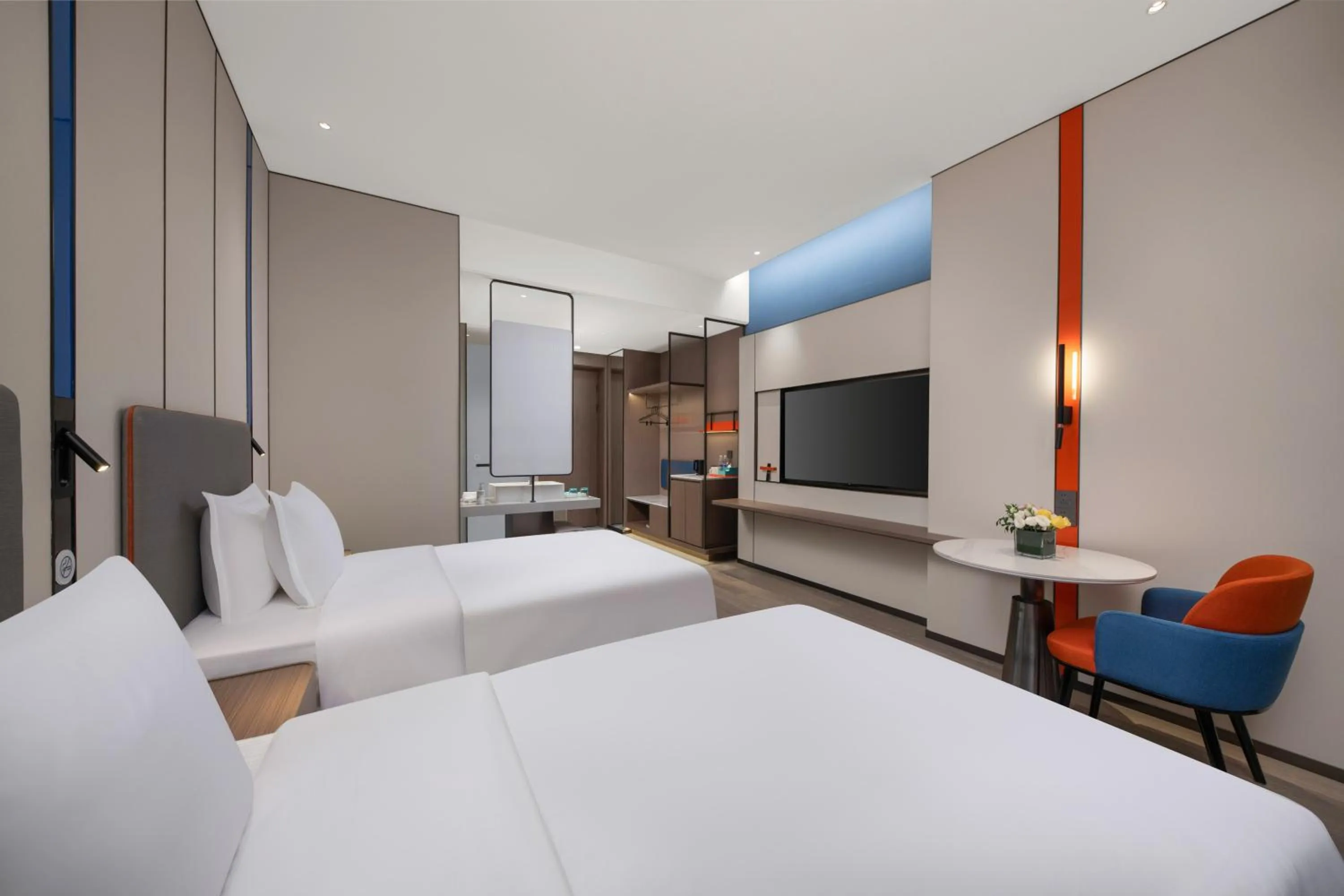 Standard Double Room with Balcony in Holiday Inn Express Hai'an Railway Station by IHG