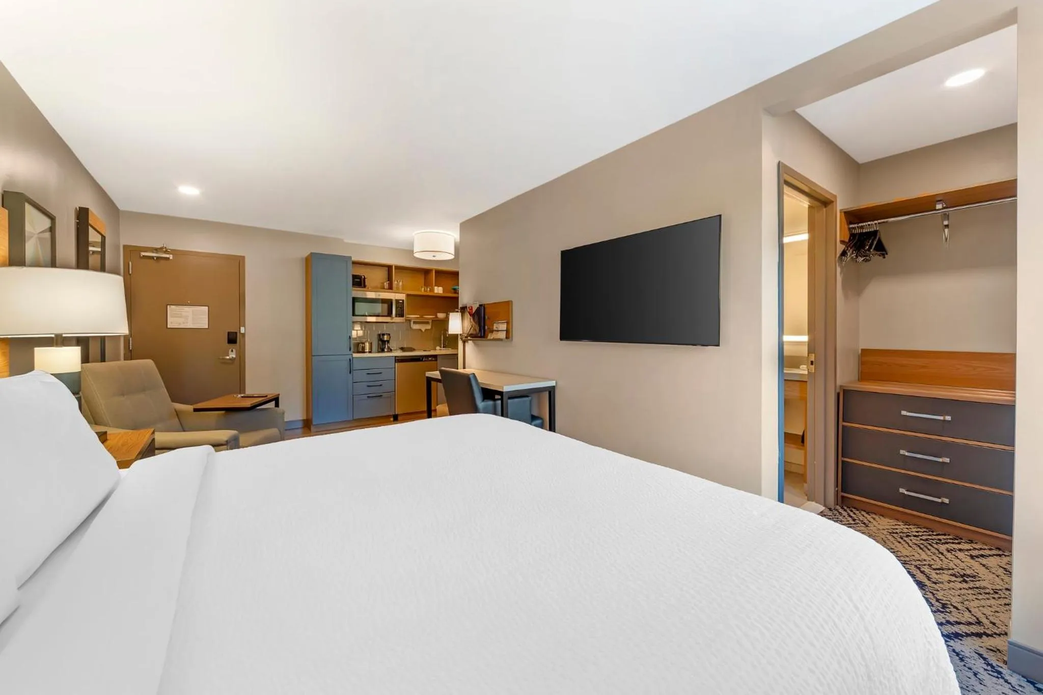 King Studio Suite in Candlewood Suites Lawrenceville - Princeton by IHG