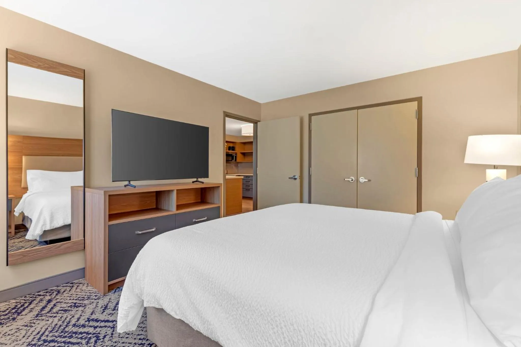 One-Bedroom King Suite in Candlewood Suites Lawrenceville - Princeton by IHG