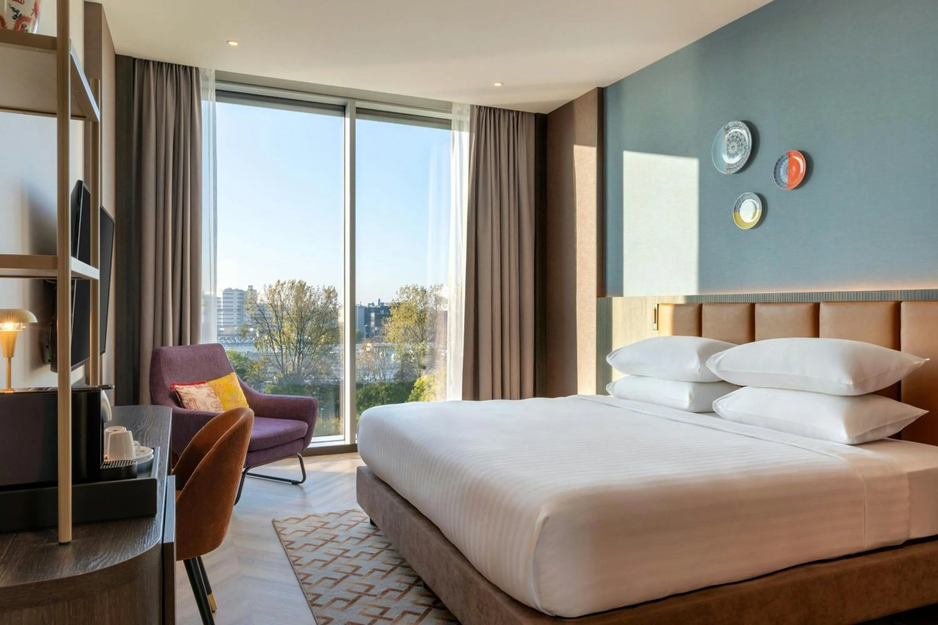 Deluxe Super King Room in Corendon Amsterdam New-West, a Tribute Portfolio Hotel