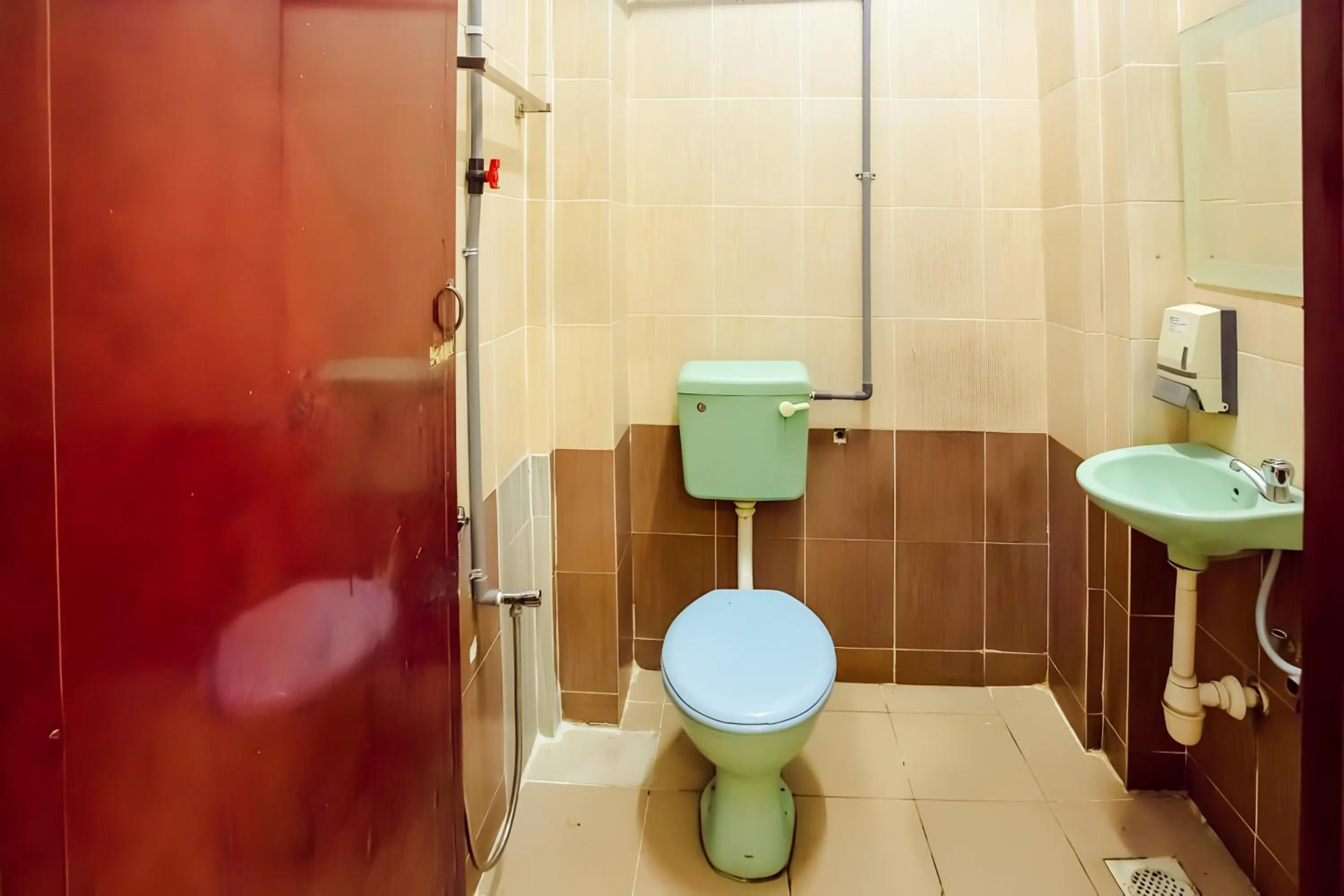 Family Room - single occupancy in New Casavilla Travellers Lodge Pudu