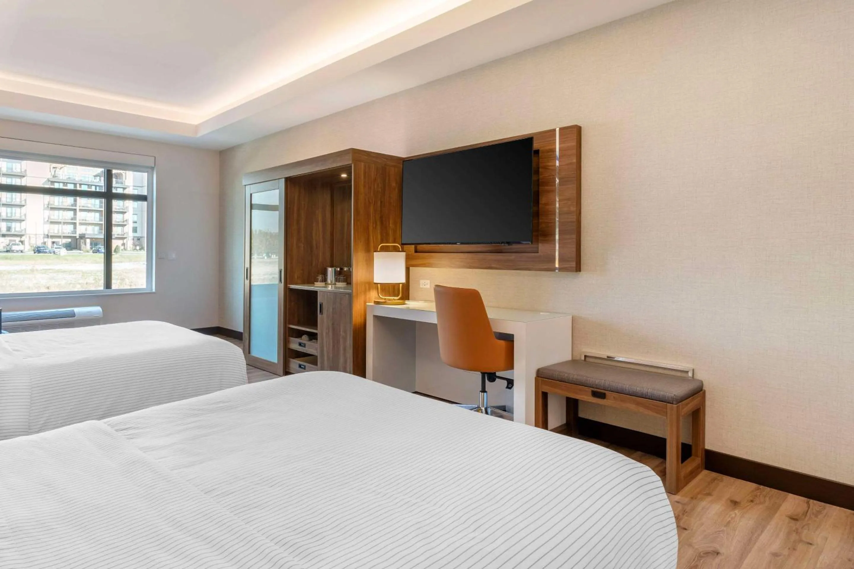 Suite Accessible 2 Queens Non Smoking No View in Cambria Hotel Pigeon Forge