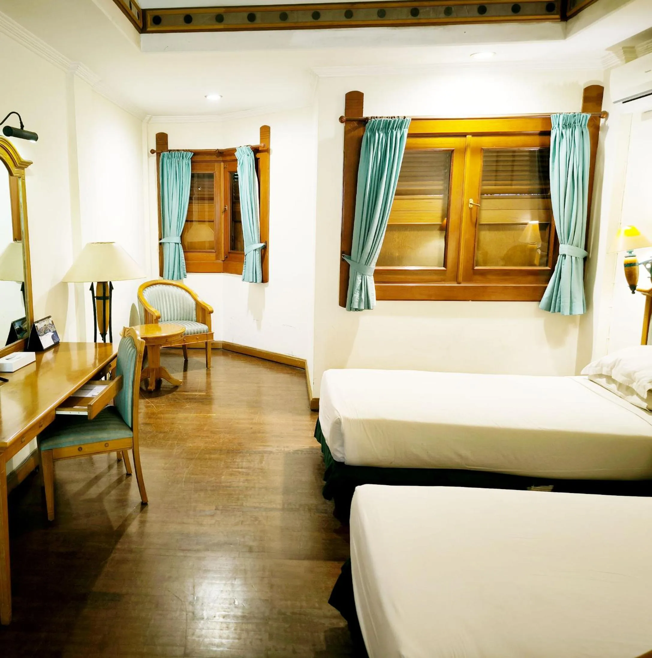 Deluxe Double or Twin Room with Pool Access in Kresna Hotel