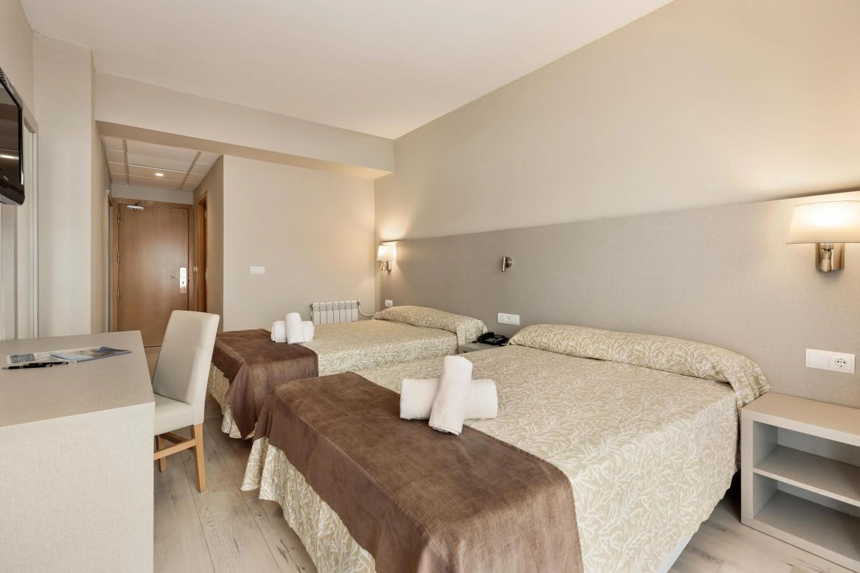 Double or Twin Room without a view (2 Adults) in Hotel Best Cap Salou
