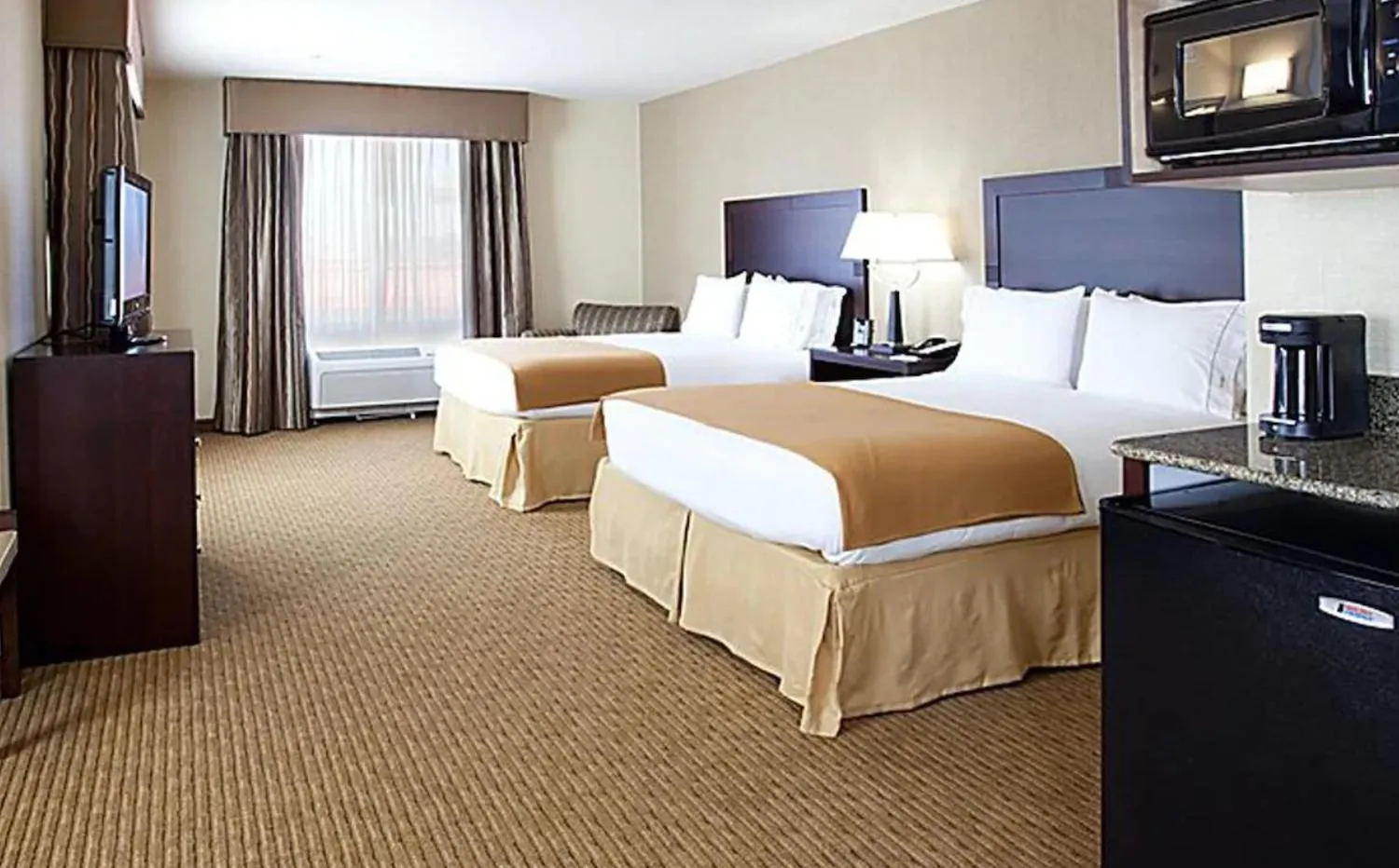 Superior Queen Room in Blue Way Inn Eagan Extended Stay