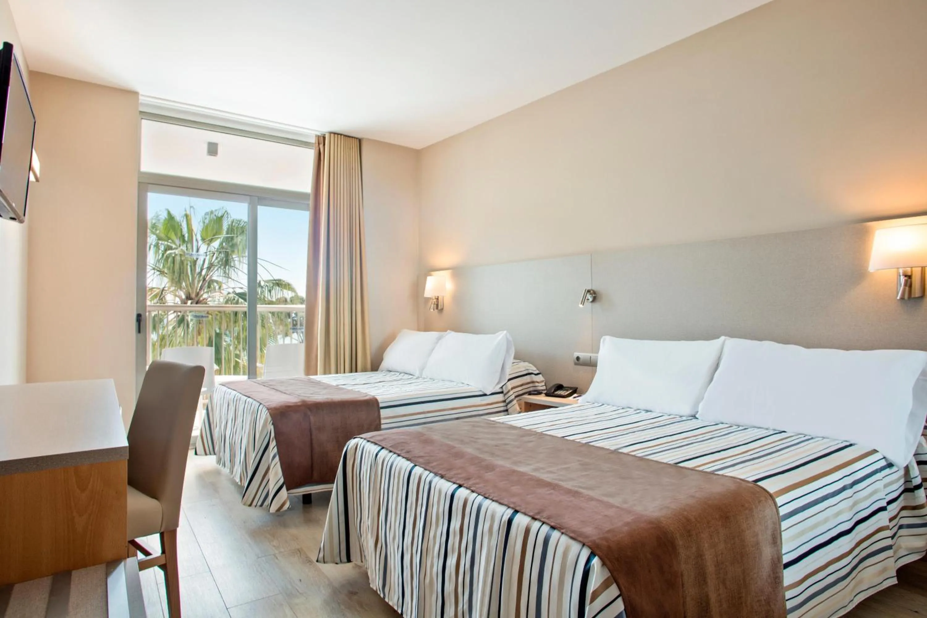 Double Room with Pool View (2 Adults) - single occupancy in Hotel Best Cambrils