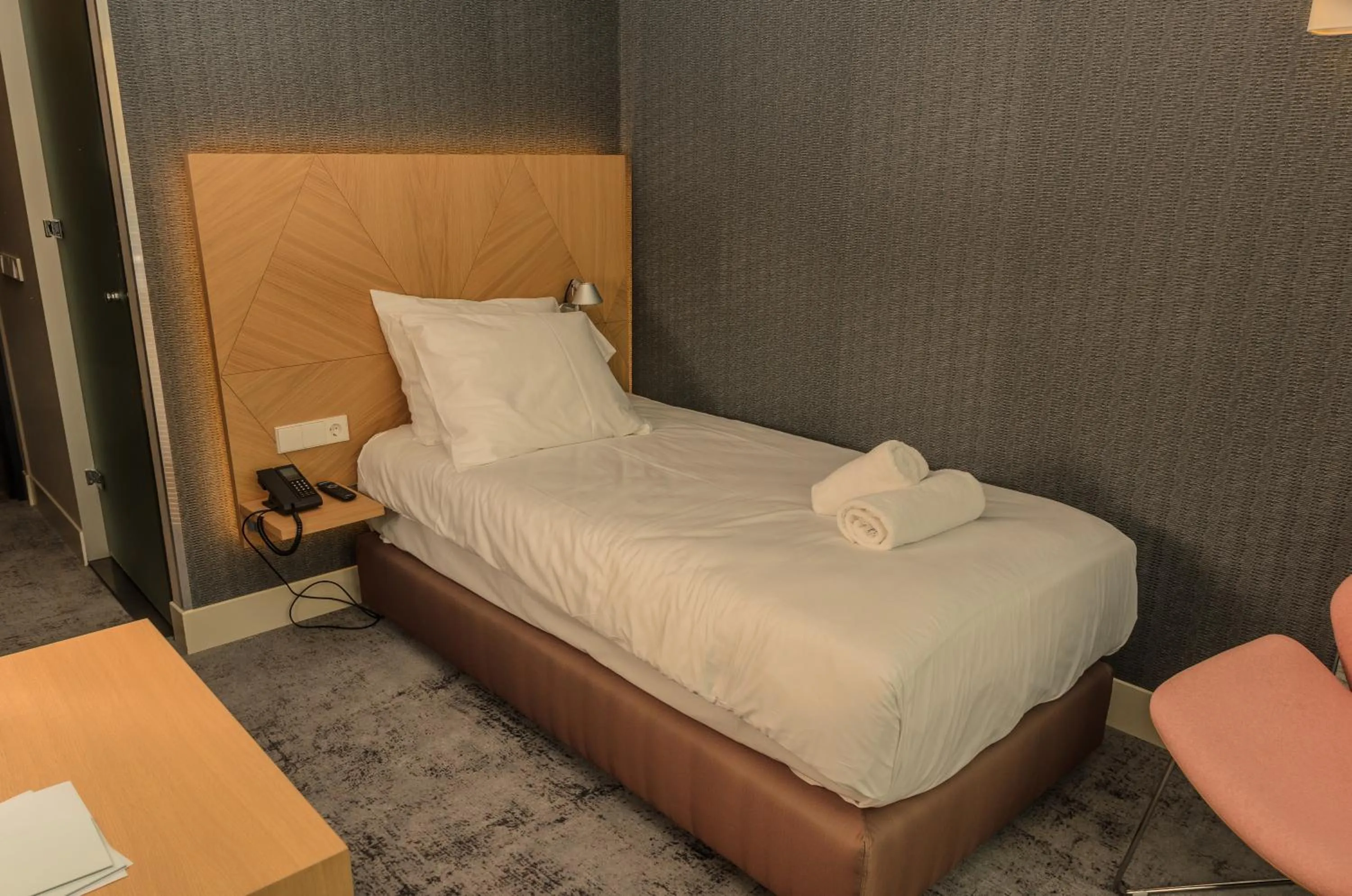 Deluxe Single Room with View in Amadi Panorama Hotel