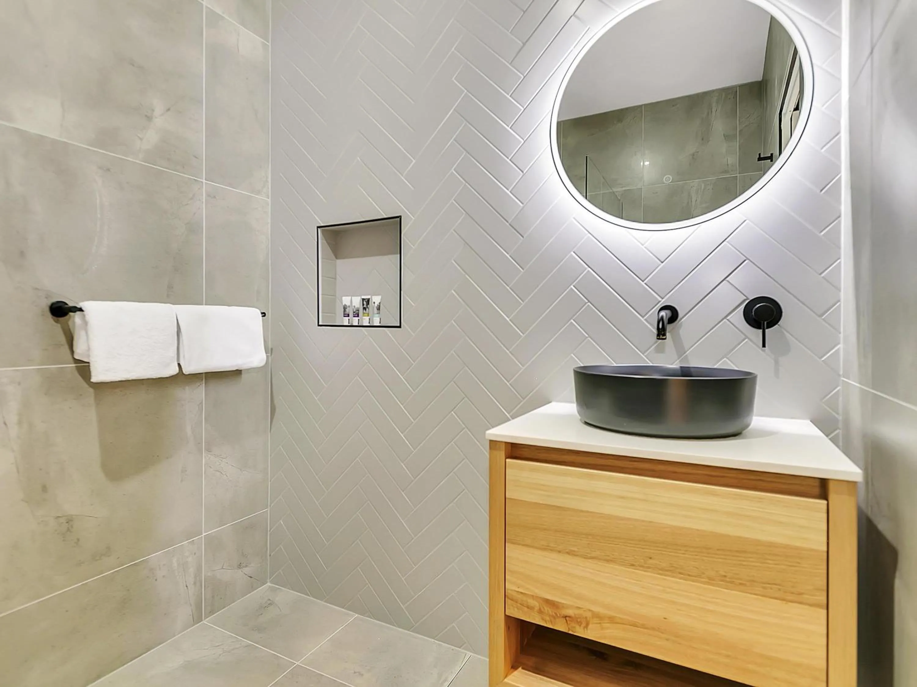 Premium King Room in Mercure Launceston