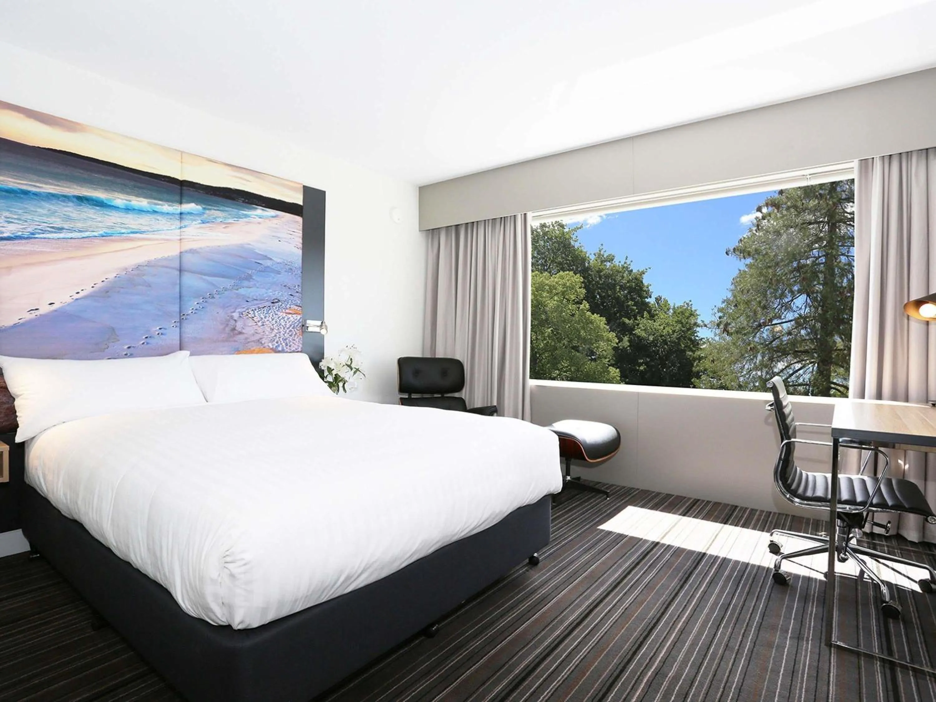 King Room with View in Mercure Launceston