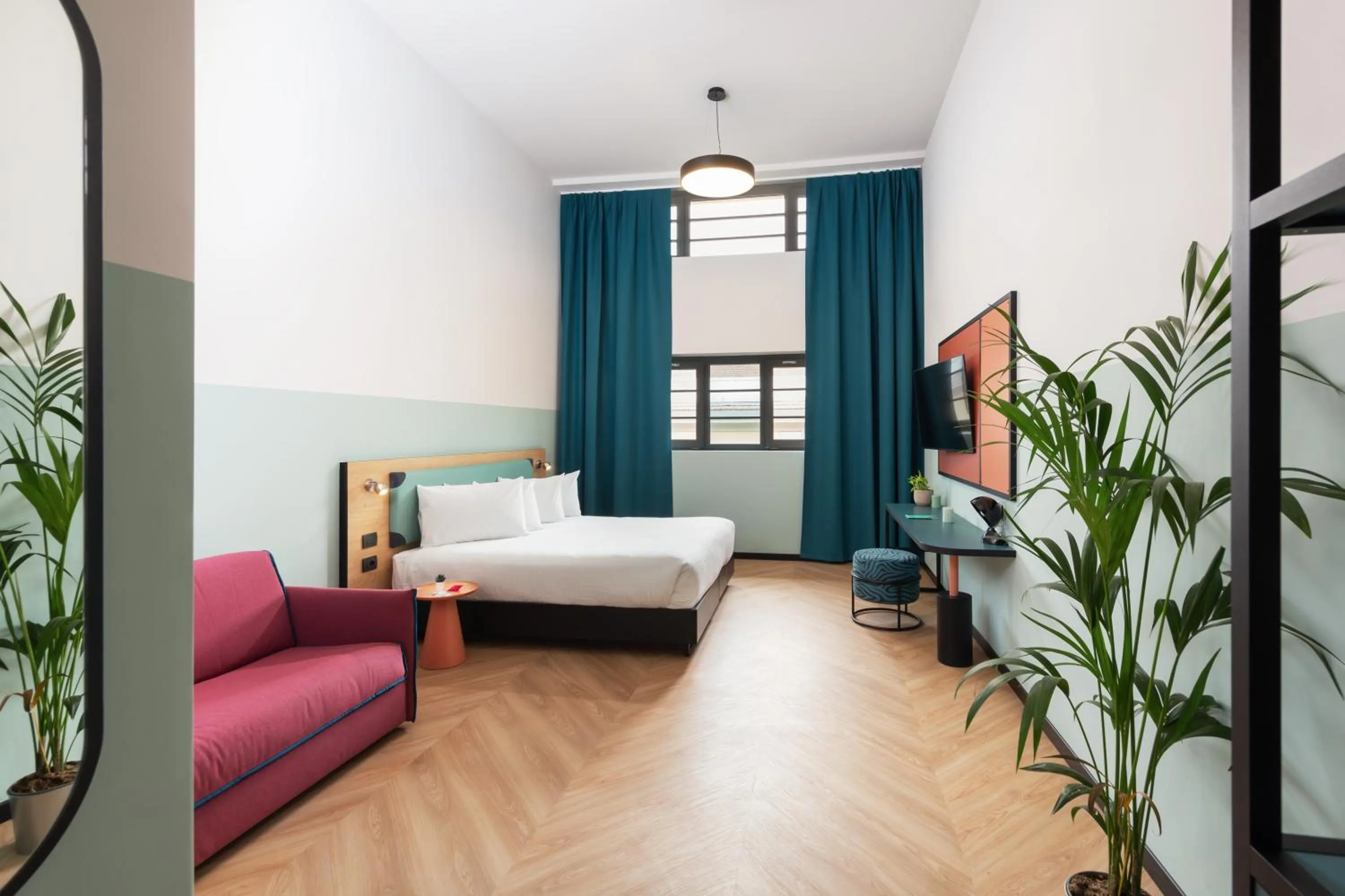 Deluxe Double Room with Extra Bed in CX Milan Bicocca