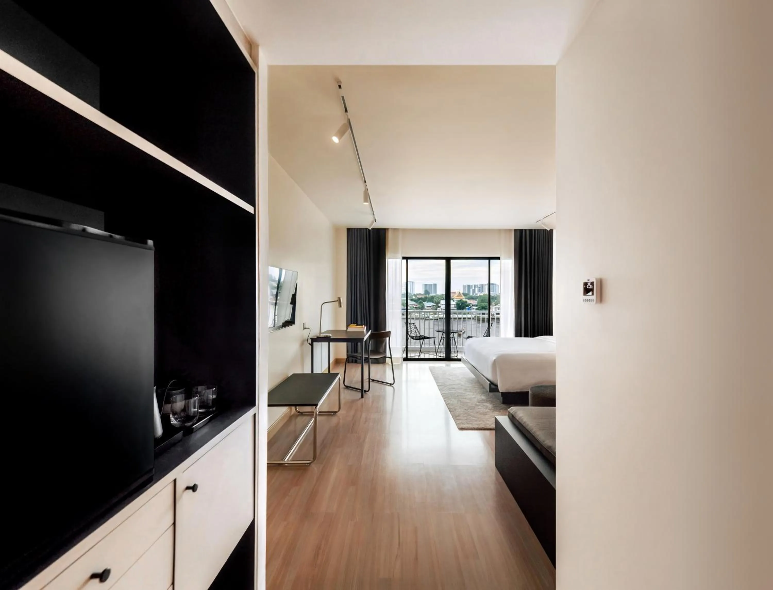 Superior King Room in The StandardX, Bangkok Phra Arthit