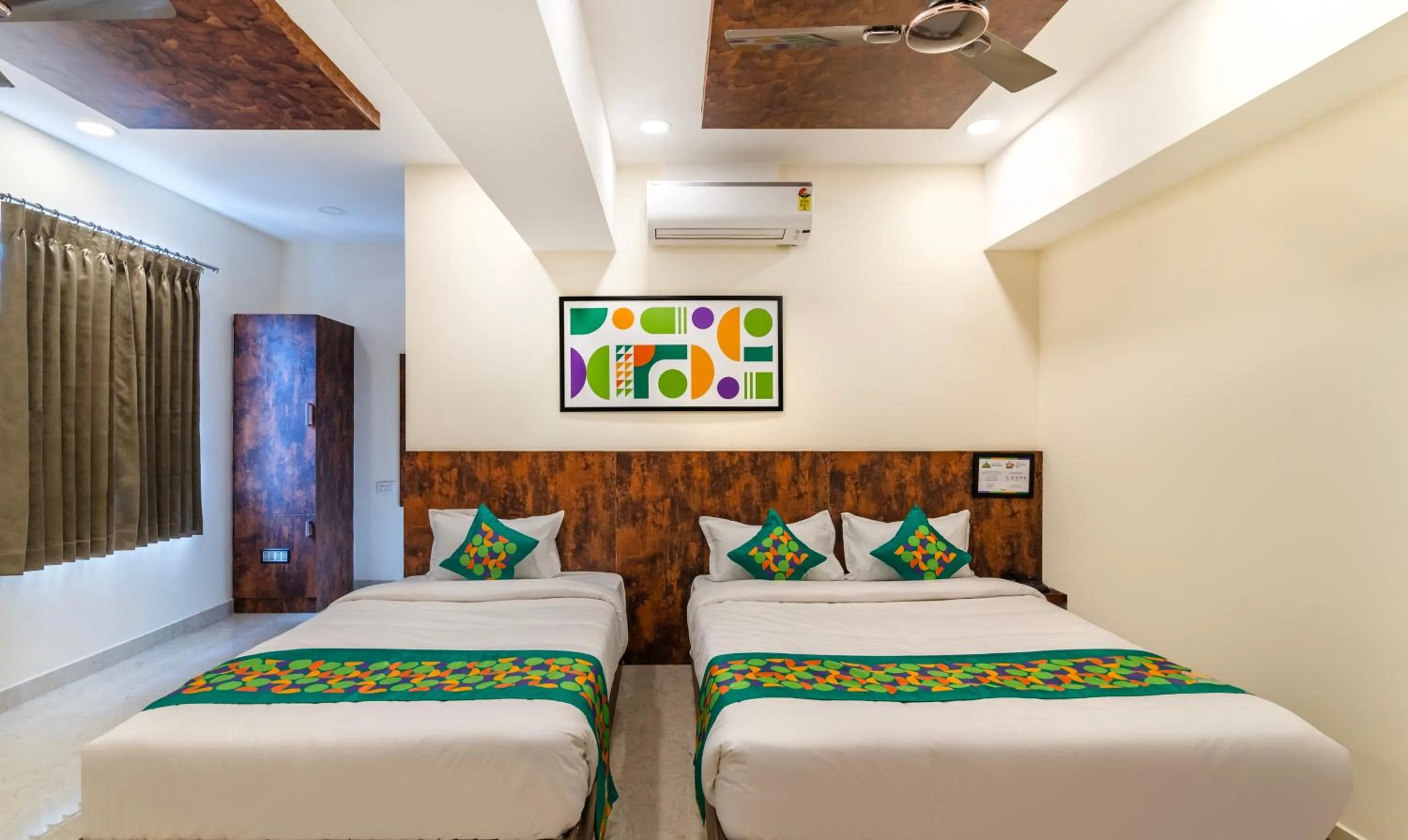 Treebo Rakshitha, Porur