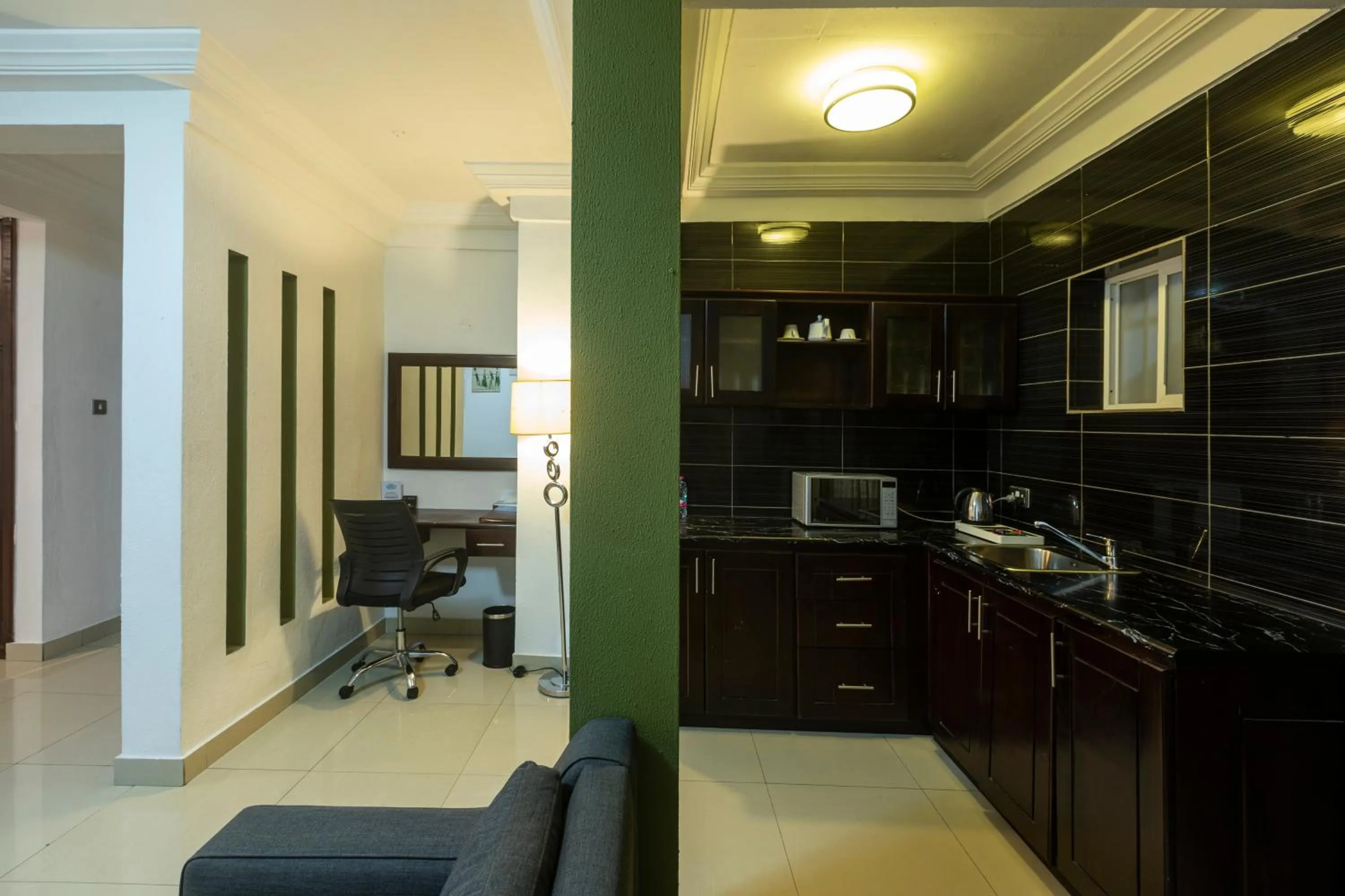 Executive Plus in Airport View Hotel