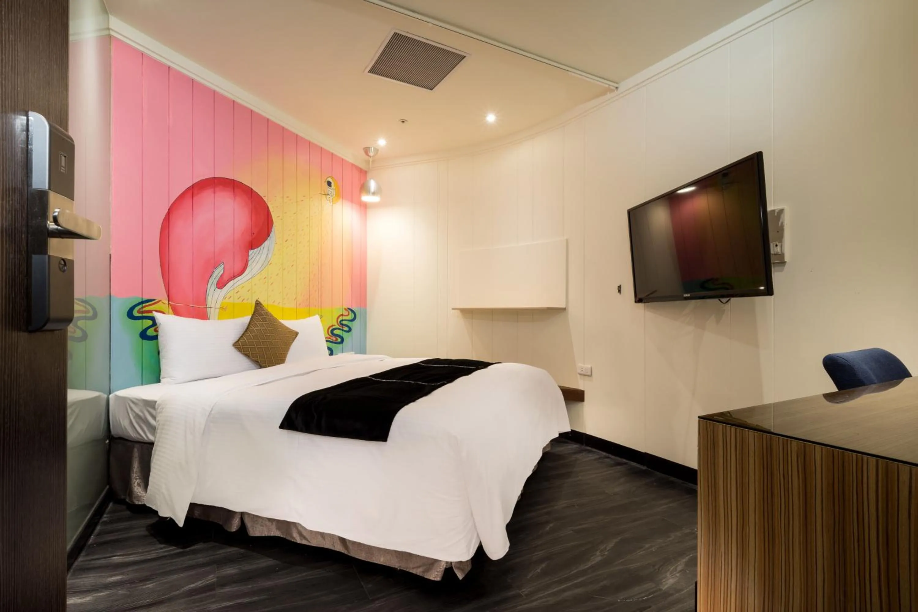 Double Room (No Window) in Merryday Hotel Banqiao