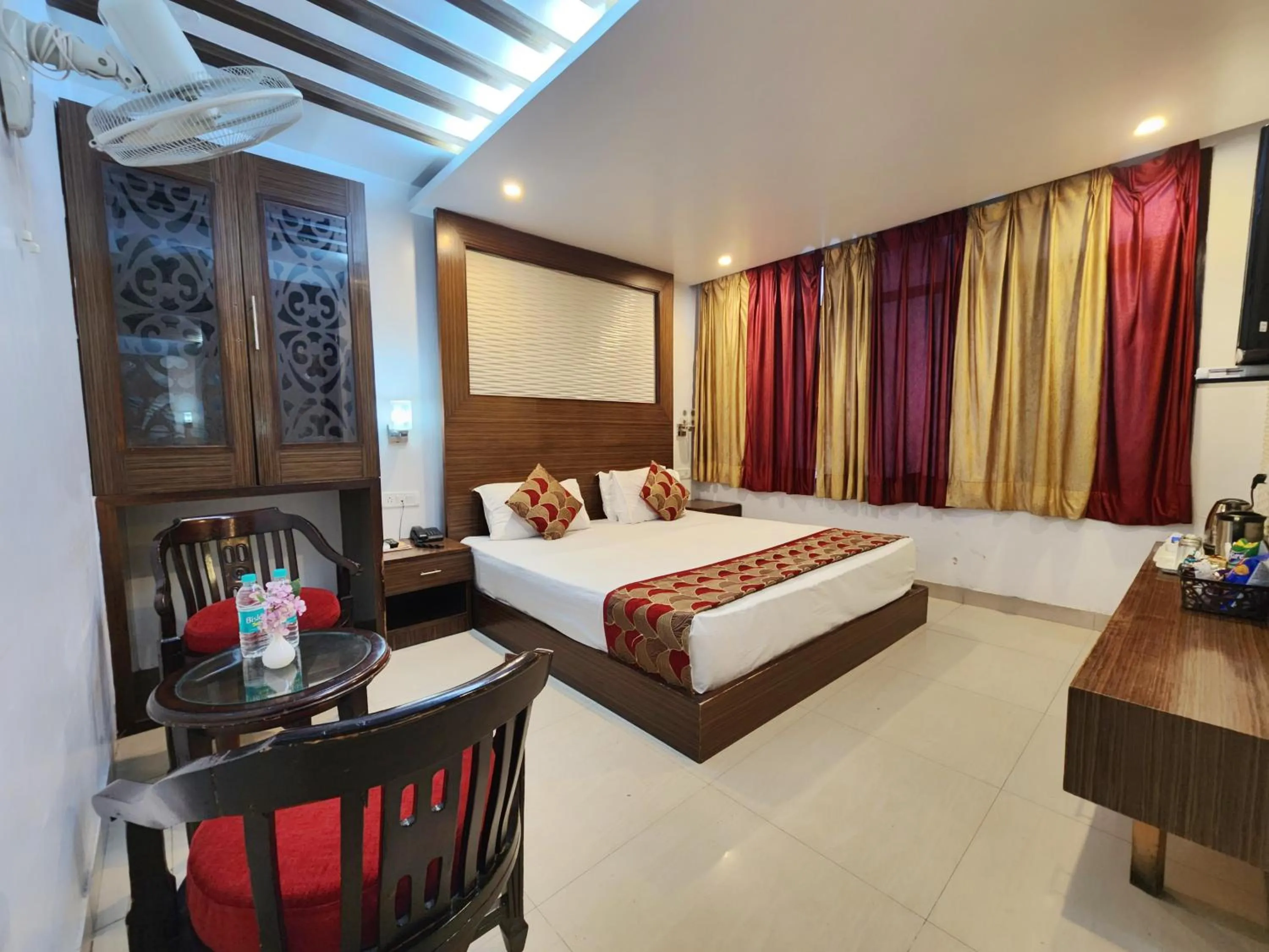 Deluxe Double Room in Hotel Surya Shimla