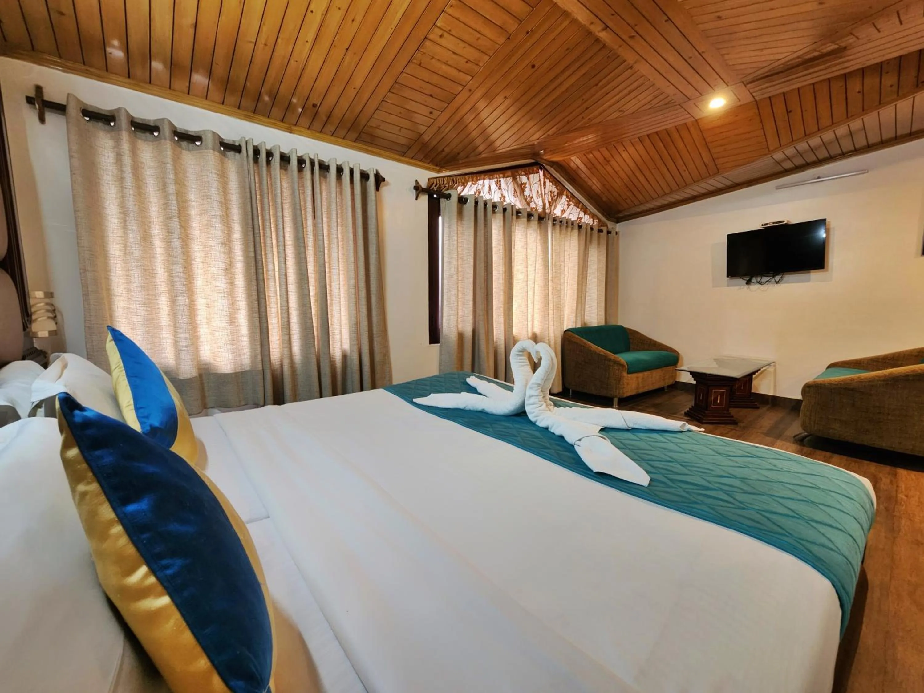 Executive Suite in Hotel Surya Shimla