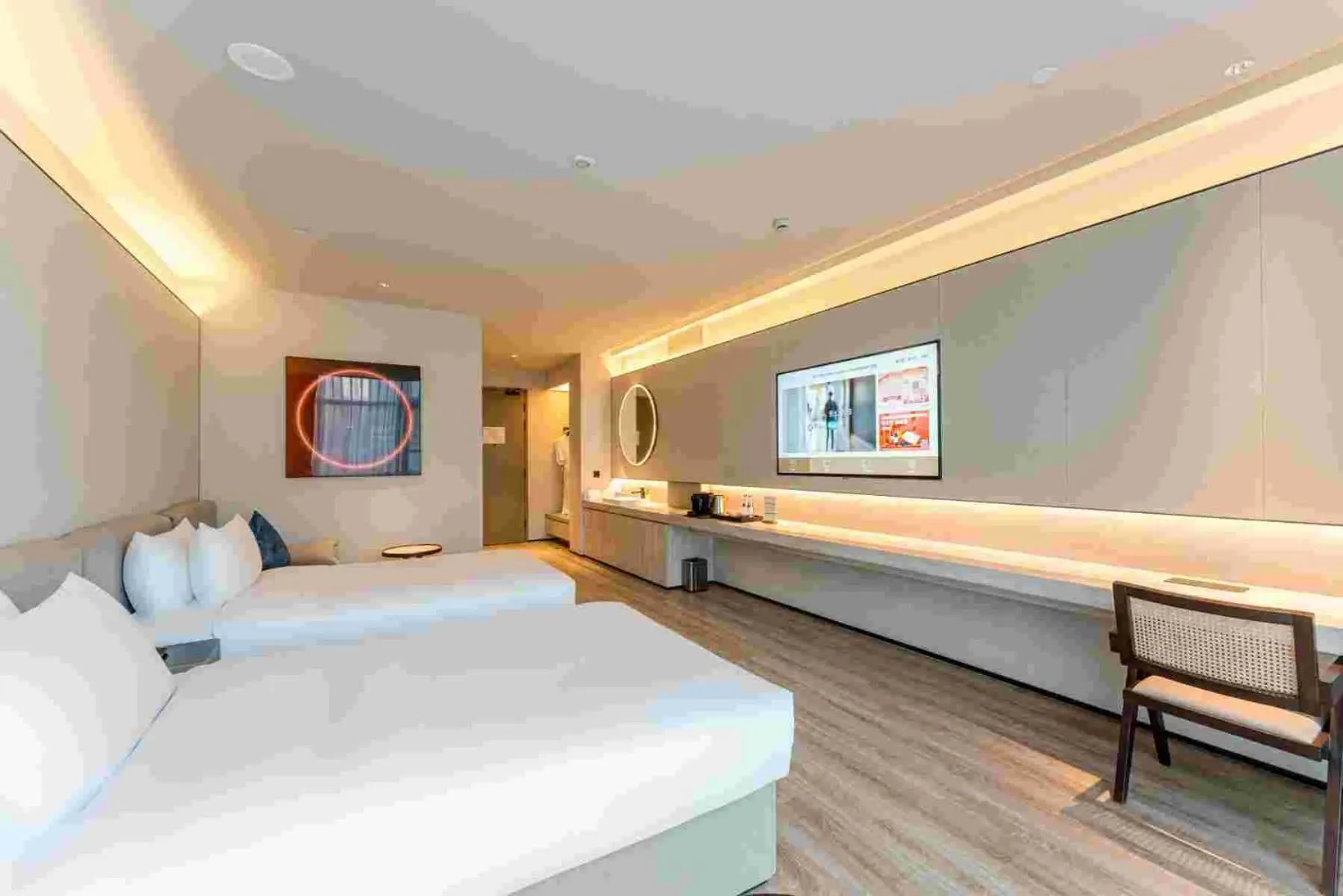Superior Twin Room in Crystal Hotel Shanghai North Sichuan Road on the Bund