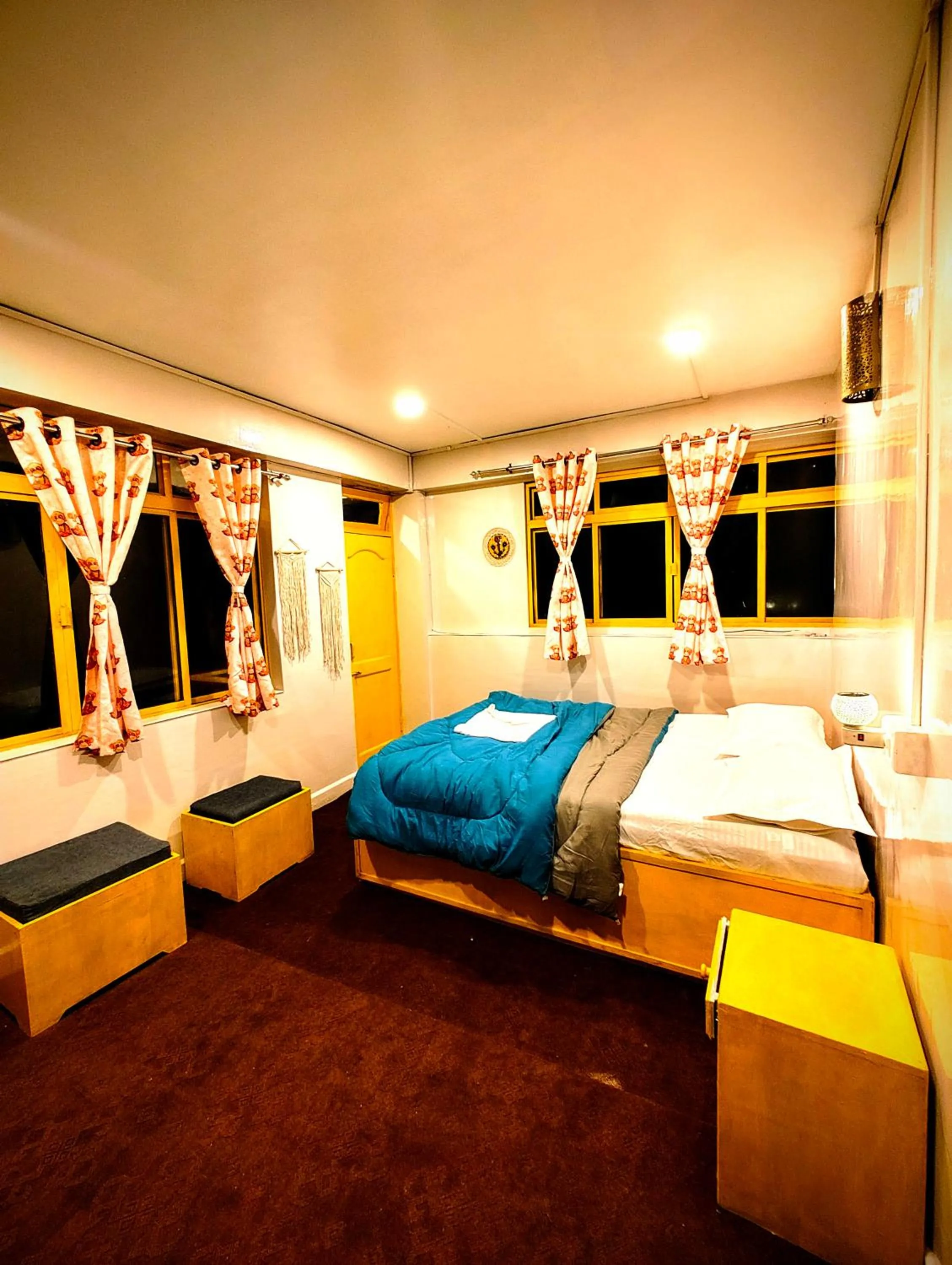 Deluxe Double Room with Balcony in Hidden Monkey Stays Darjeeling, Batasia
