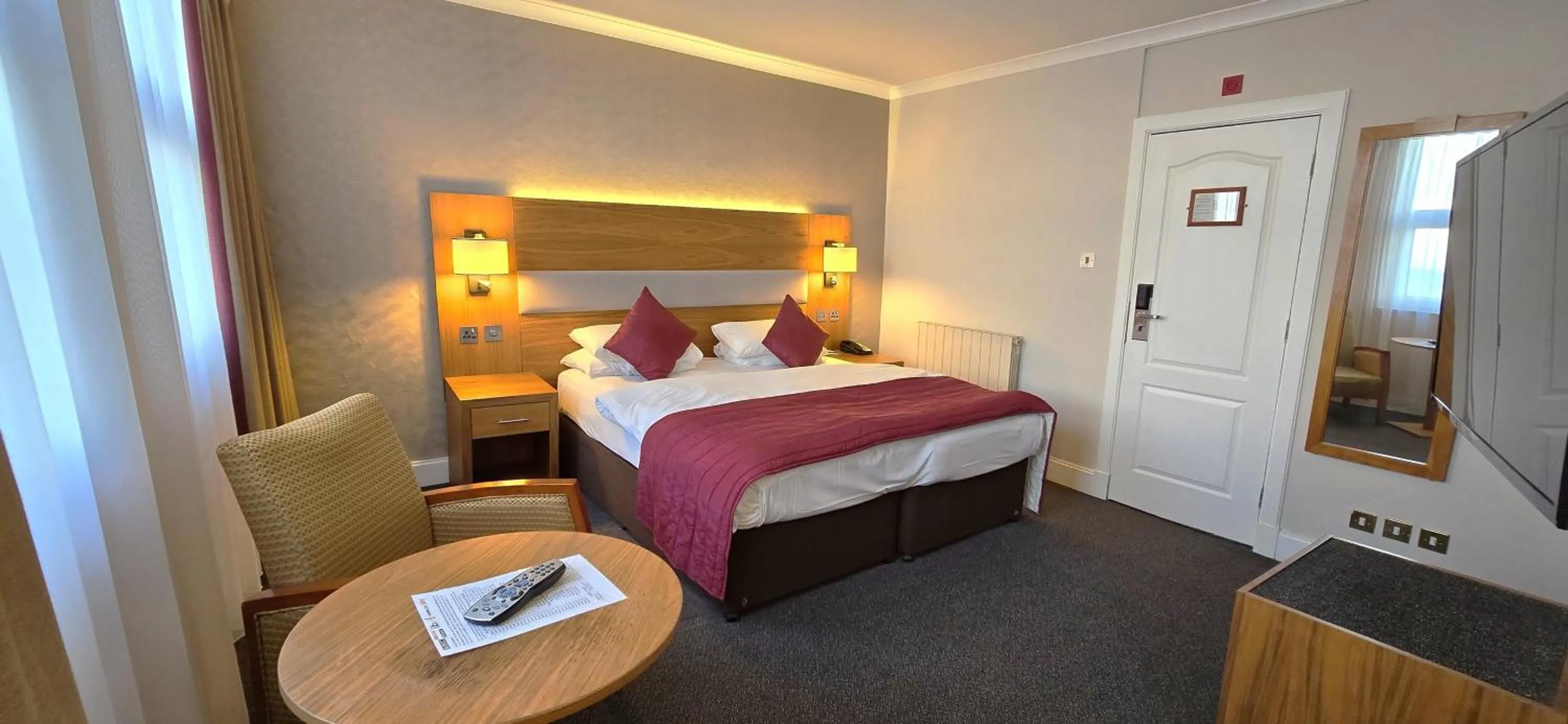 Deluxe Double or Twin Room with Sea View in The Empress Hotel