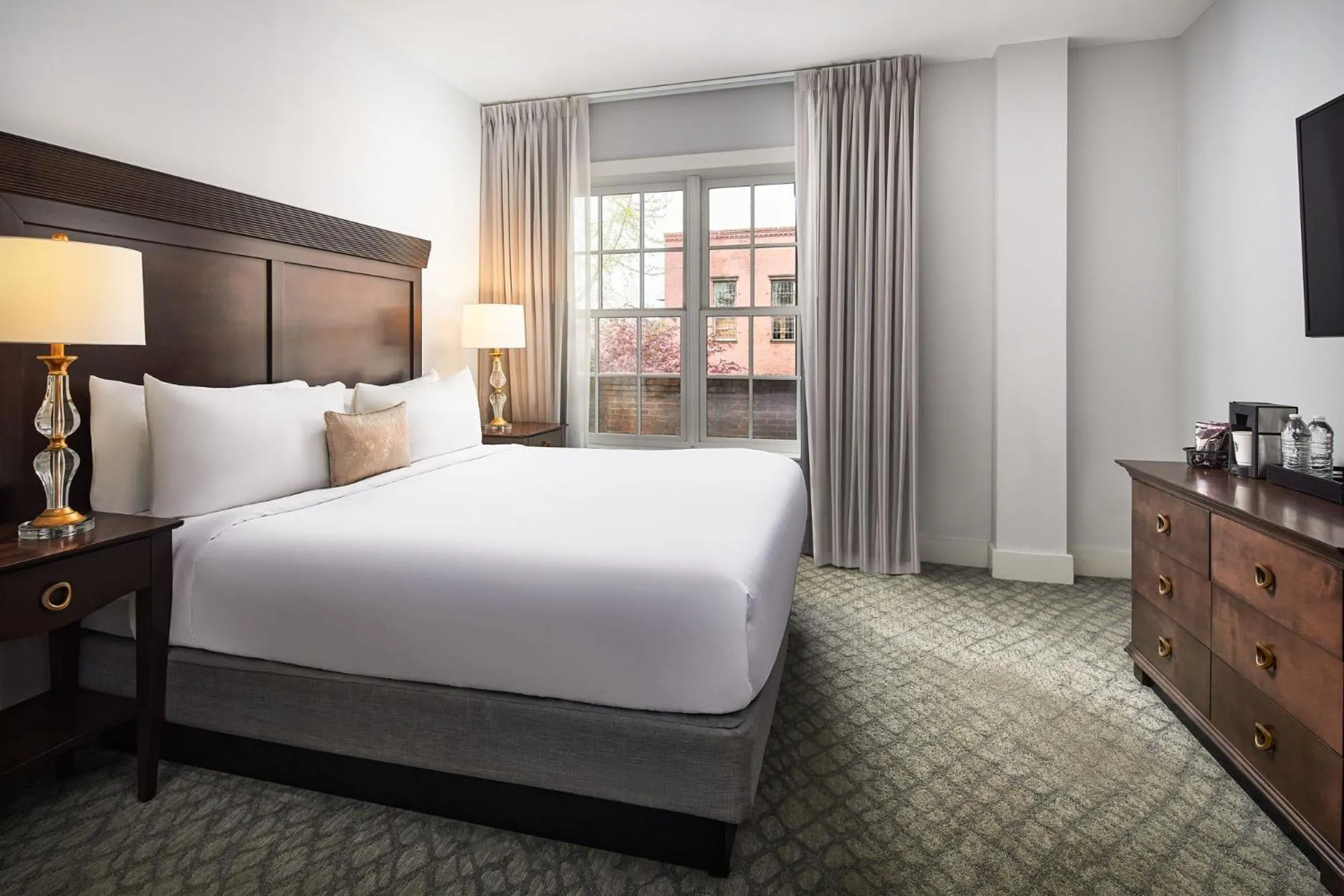 King Room with Roll-In Shower - Mobility Access in St James Hotel Selma