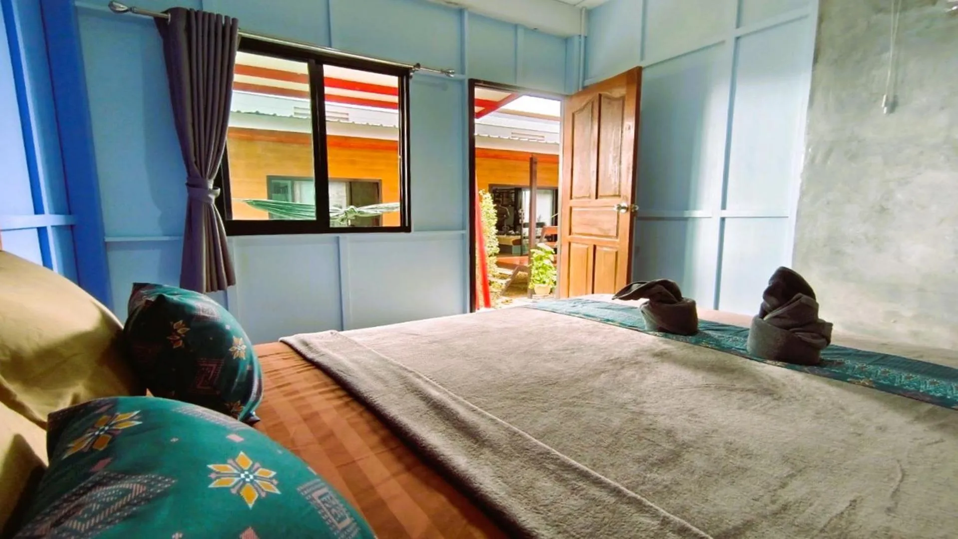 Double Room with Balcony in O k Chawkoh Bungalow
