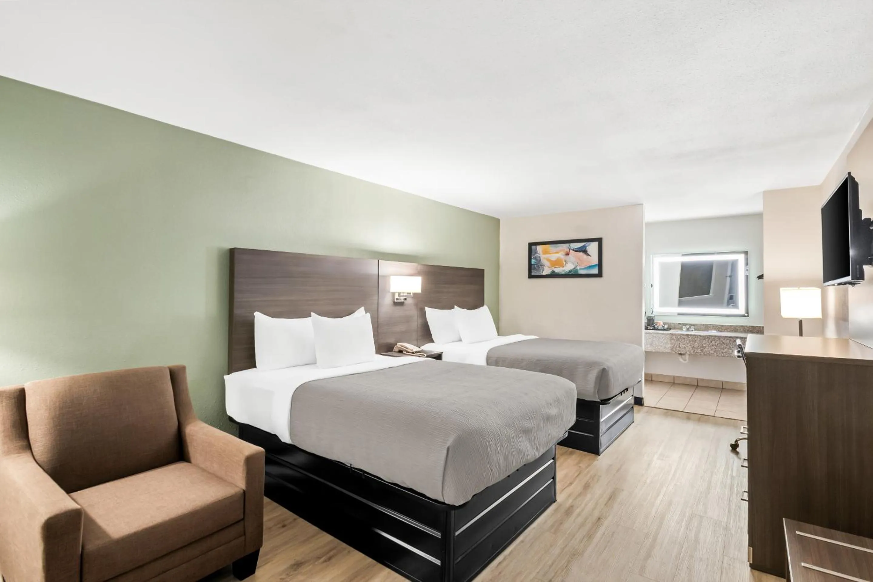 Quadruple Room - Disability Access/Non Smoking in Quality Inn Harvey - New Orleans