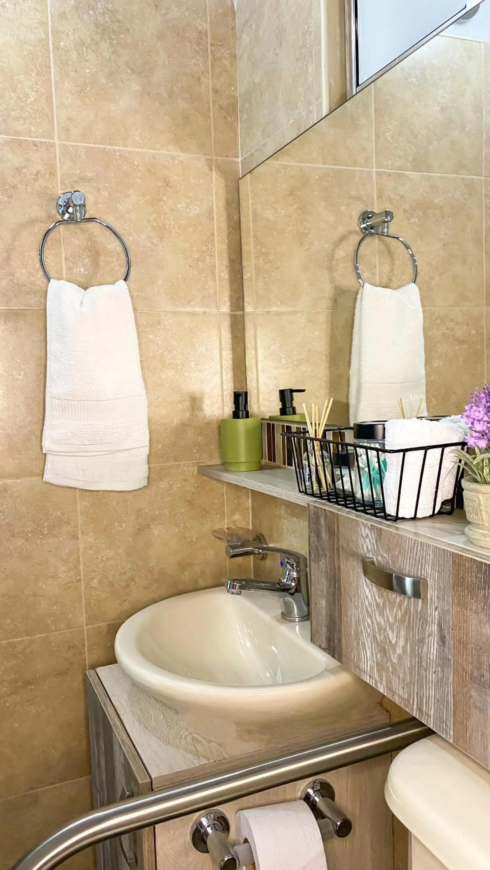 Twin Room with Bathroom in Platinum Hotel