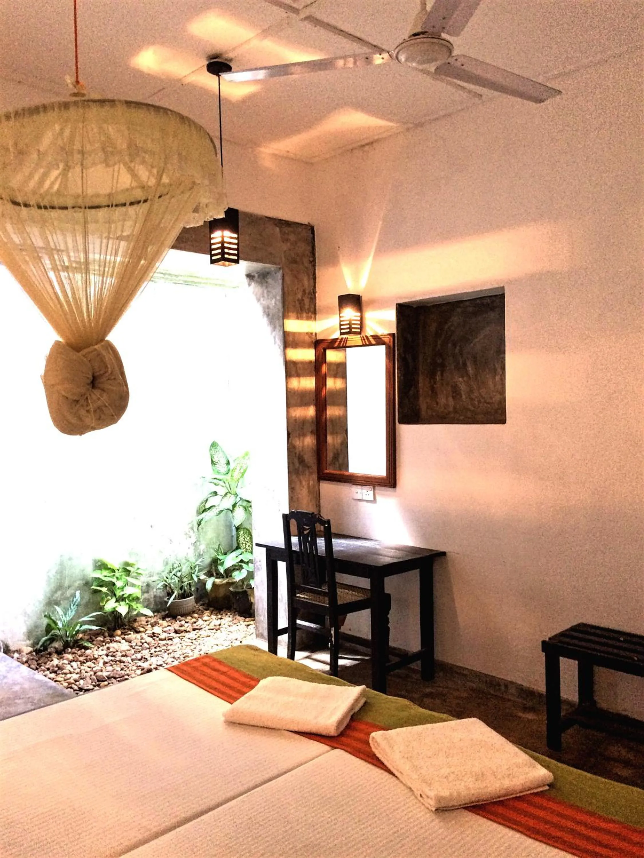 Standard Double Room with Fan in Curry Bowl Restaurant & Turtles Rest