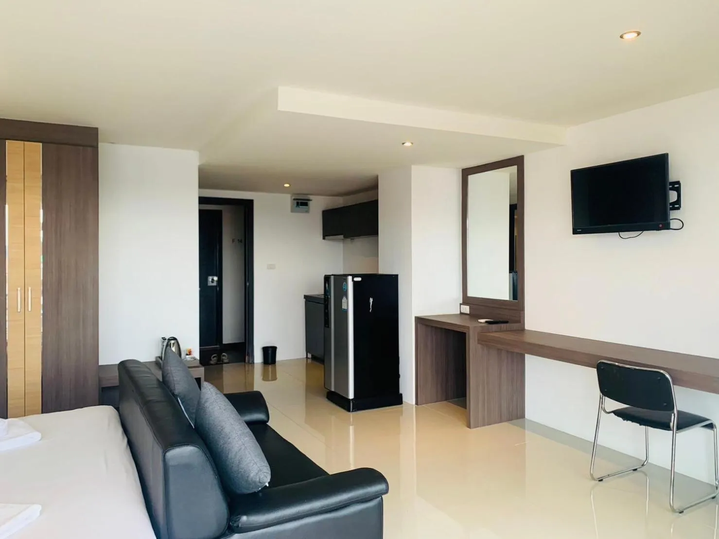 Deluxe Double Room in Ocean View Treasure Residence