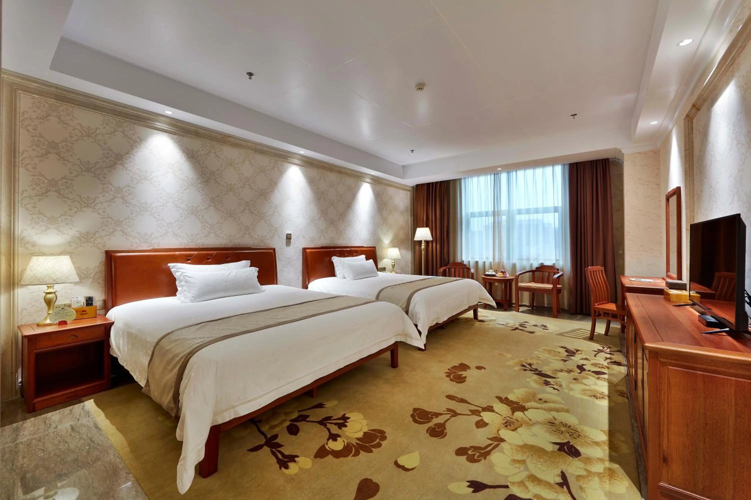 Deluxe Twin Room in Mei Zhou Guset Hotel